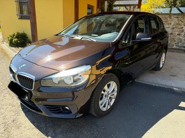 Active Tourer 220i.  141kW