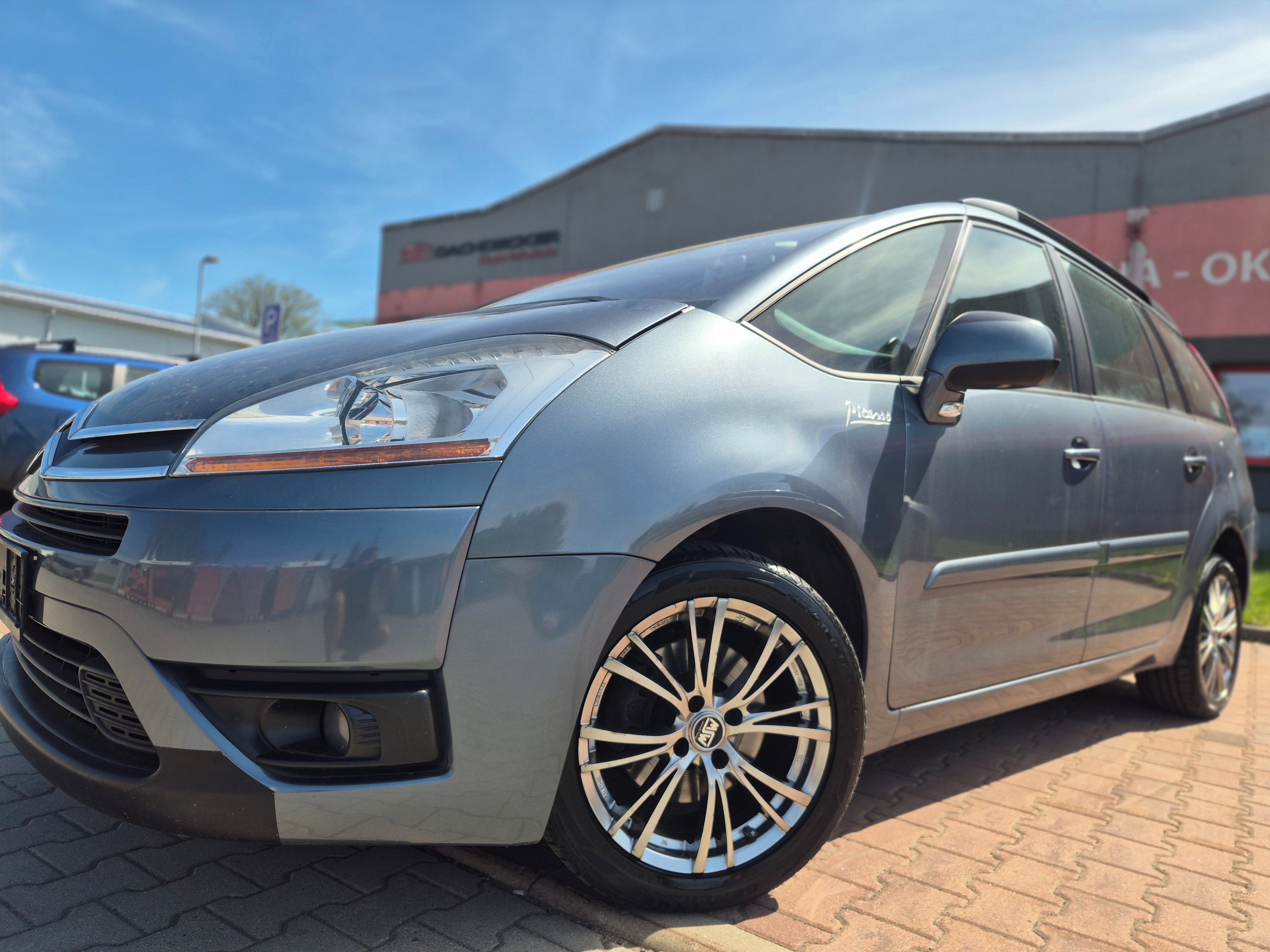 Citroën C4 Picasso, 1 maj.plný servis nová STK