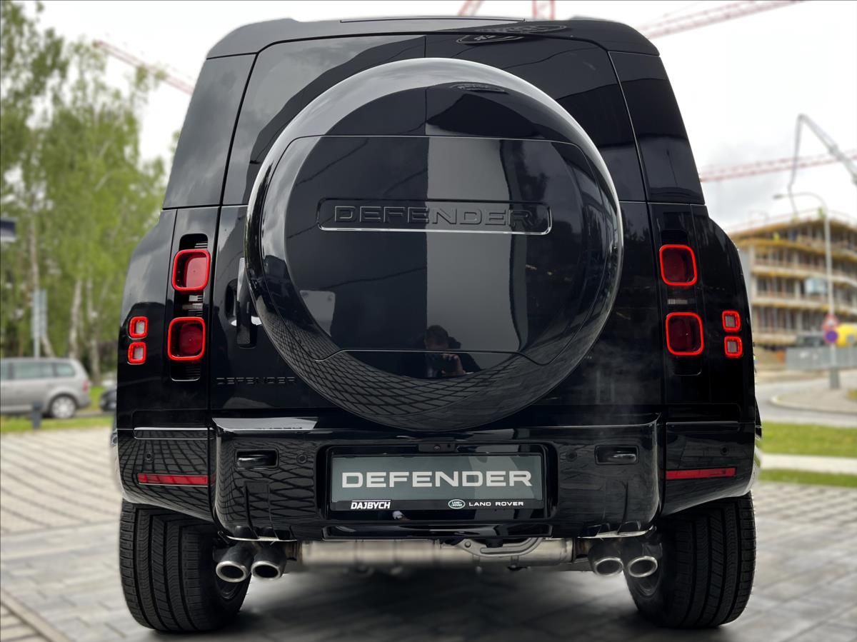 Land Rover Defender, 110 V8 P425 X-DYNAMIC HSE - fotka 5