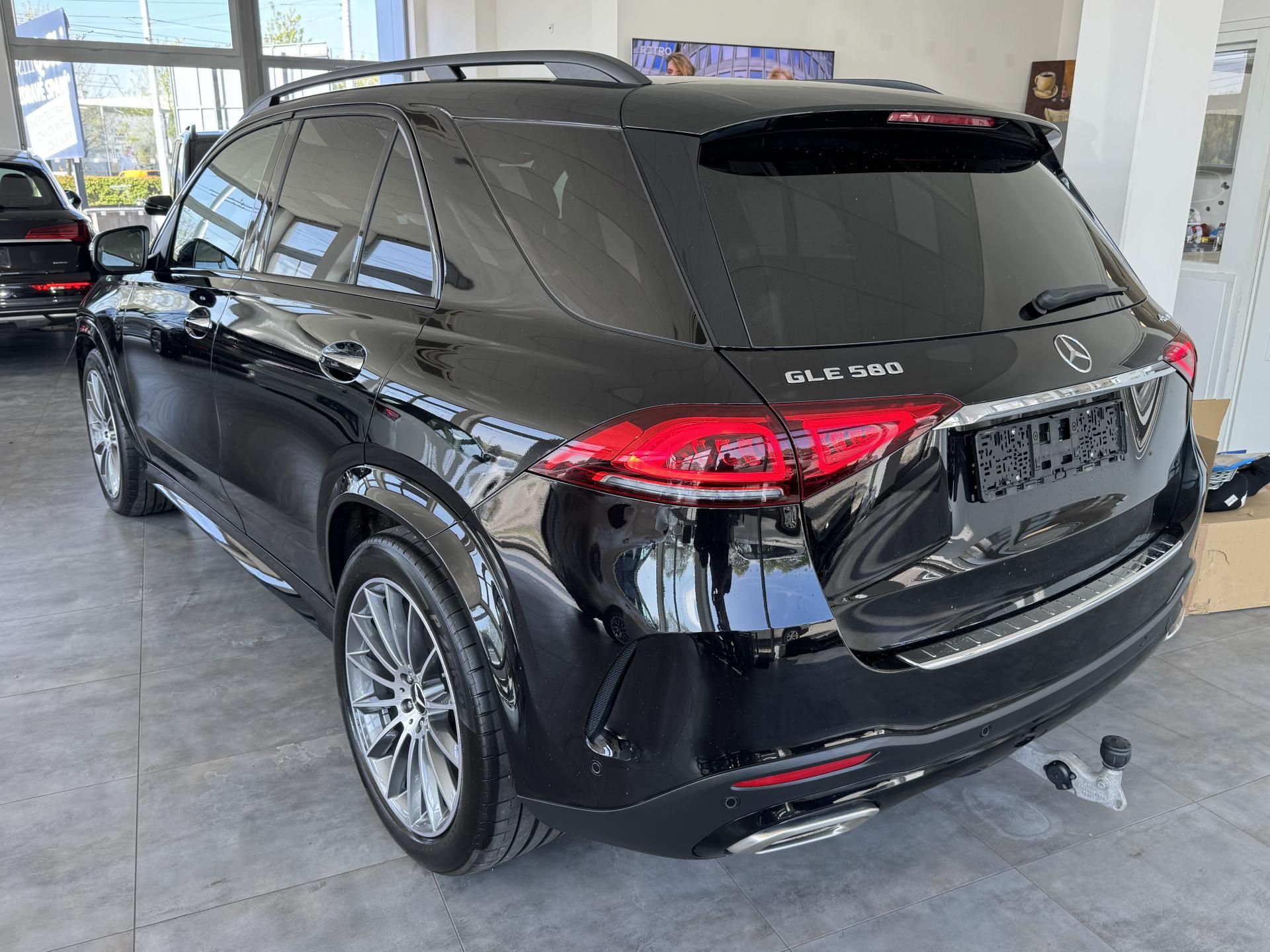 Mercedes-Benz GLE, 580 4MATIC AMG PANORAMA VZDUCH - fotka 5