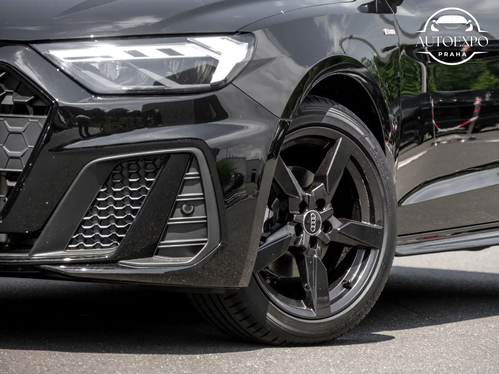 Audi A1, Sportback 30 S LINE - fotka 5