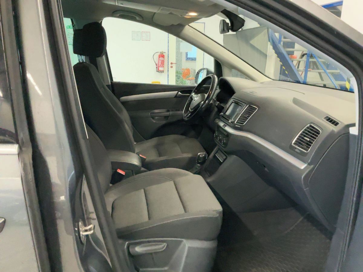Volkswagen Sharan, 2.0Tdi DSG 110KW 7-MÍST TAŽNÉ - fotka 3