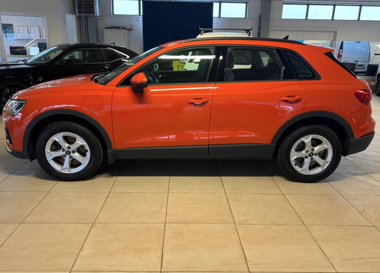 Audi Q3, 45 TFSI e Proline Matrix - fotka 3