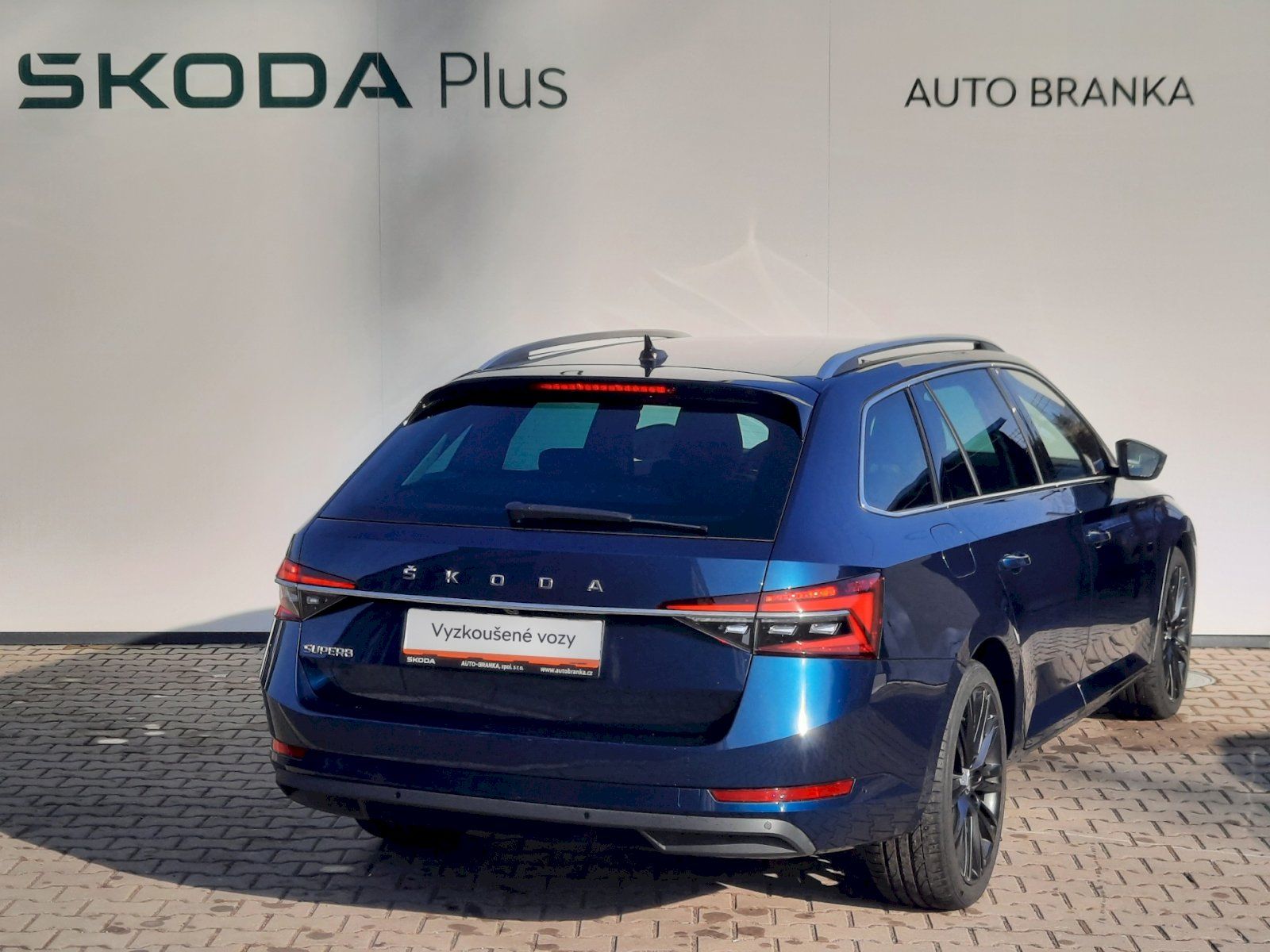 Škoda Superb, kombi 2,0 TDI 110 kW DSG Style - fotka 2