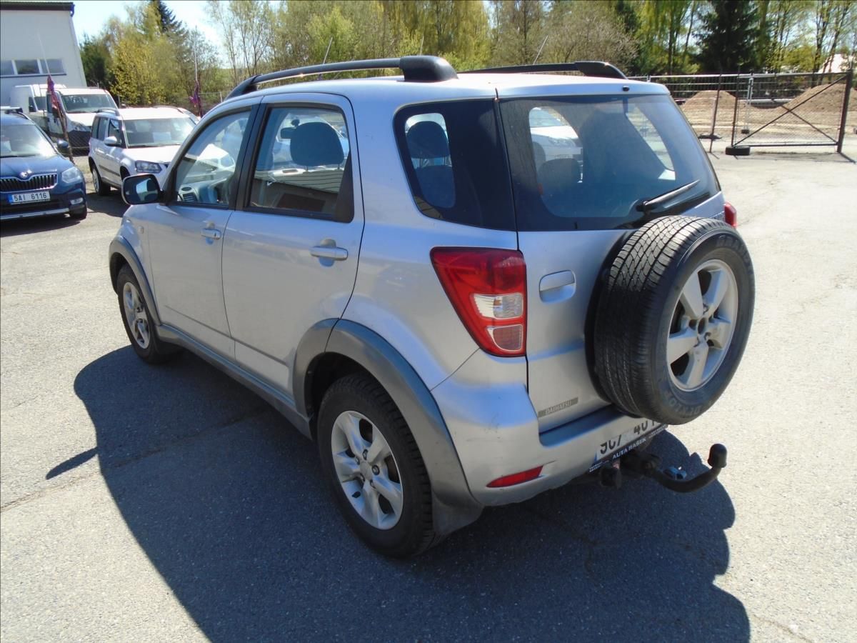 Daihatsu Terios, 1,5 4X4 - fotka 2