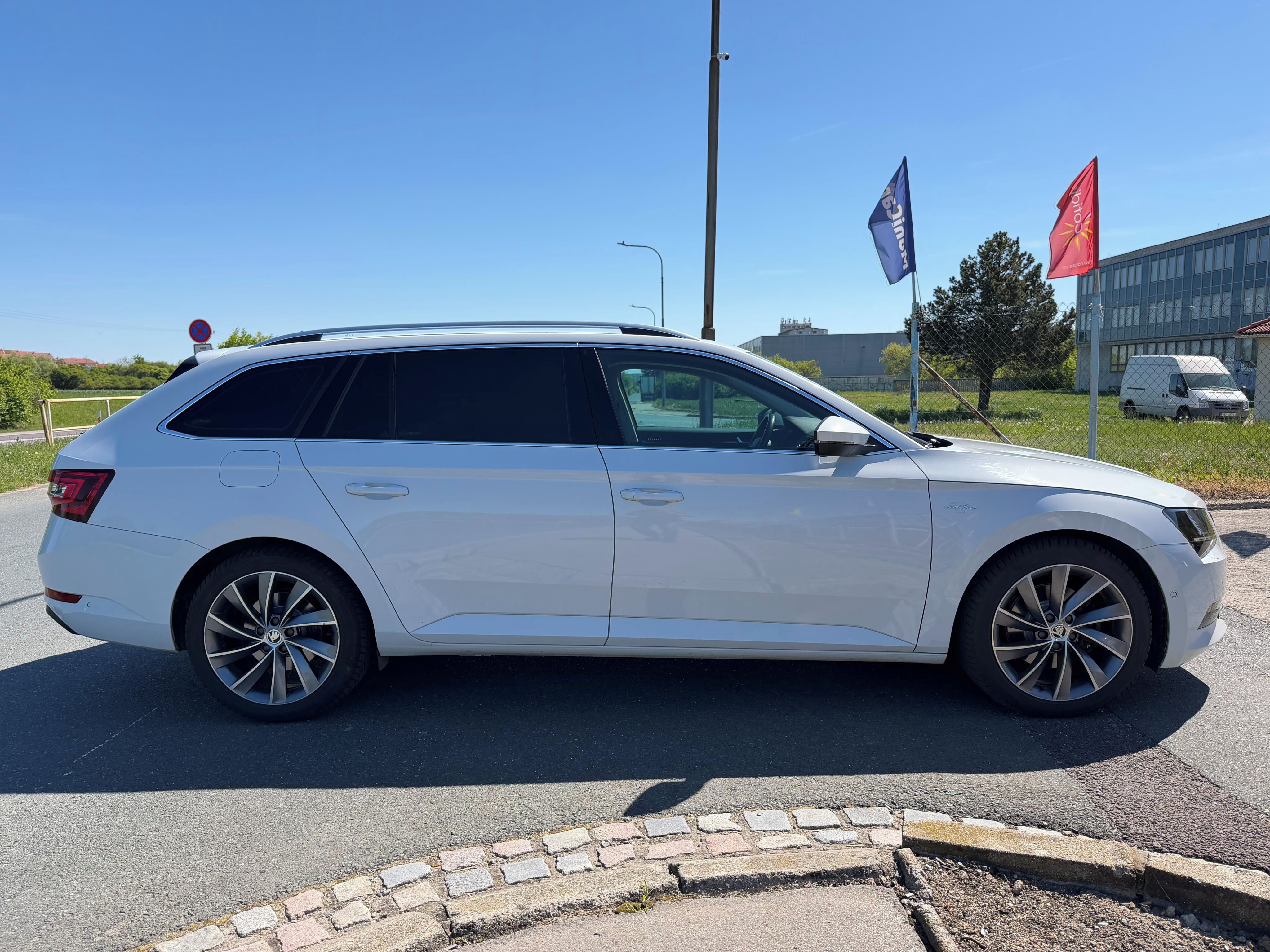 Škoda Superb, 2.0 TDi 140kW 4X4 L&K,DSG,DPH - fotka 4