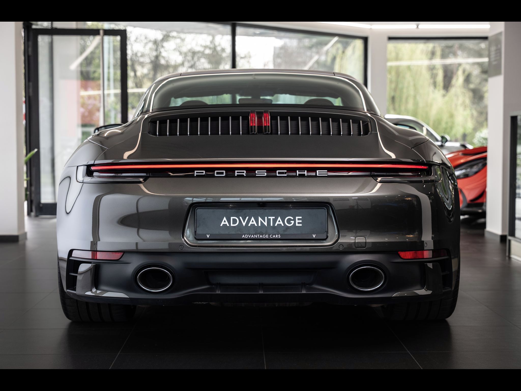 Porsche 911, (992) Targa 4 /Heritage Design - fotka 3