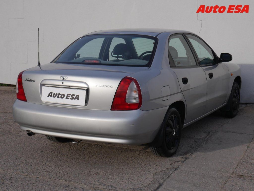 Daewoo Nubira, 1.6 - fotka 6