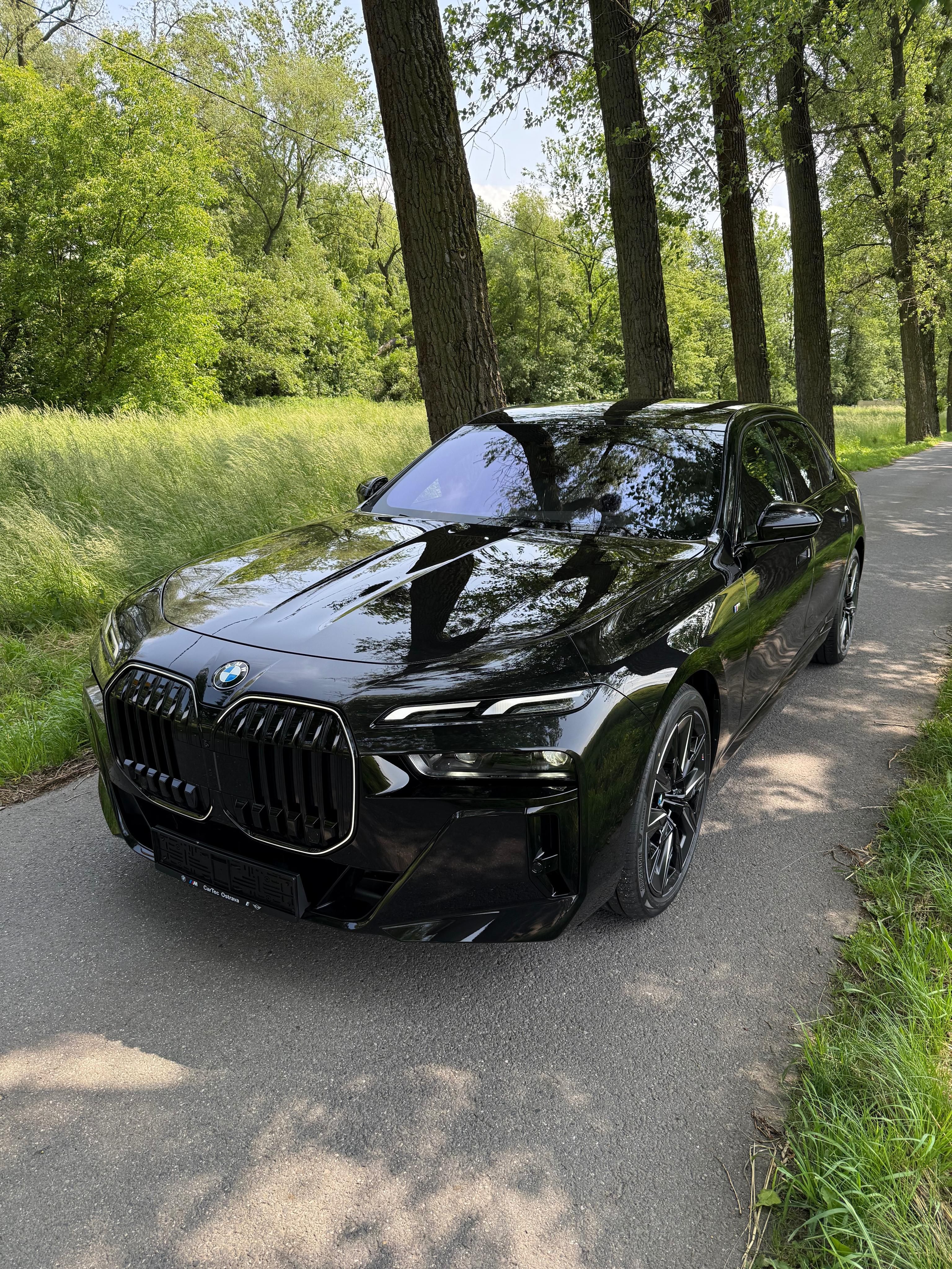 BMW Řada 7, 740d, Masáže, Nezávislé, Tažné