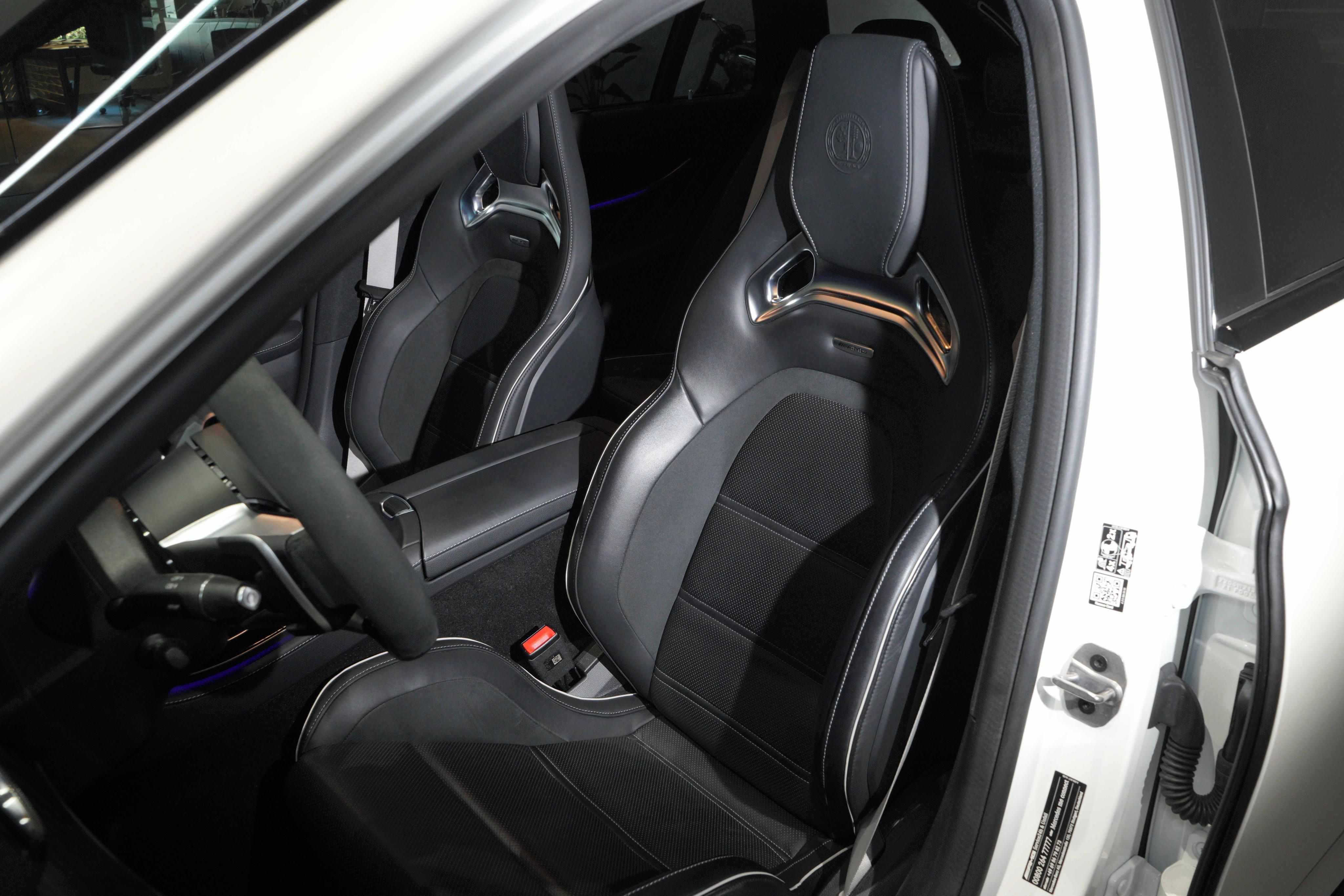 Mercedes-Benz Třídy E, E63S*AMG*Perf.Seats*Warranty - fotka 6
