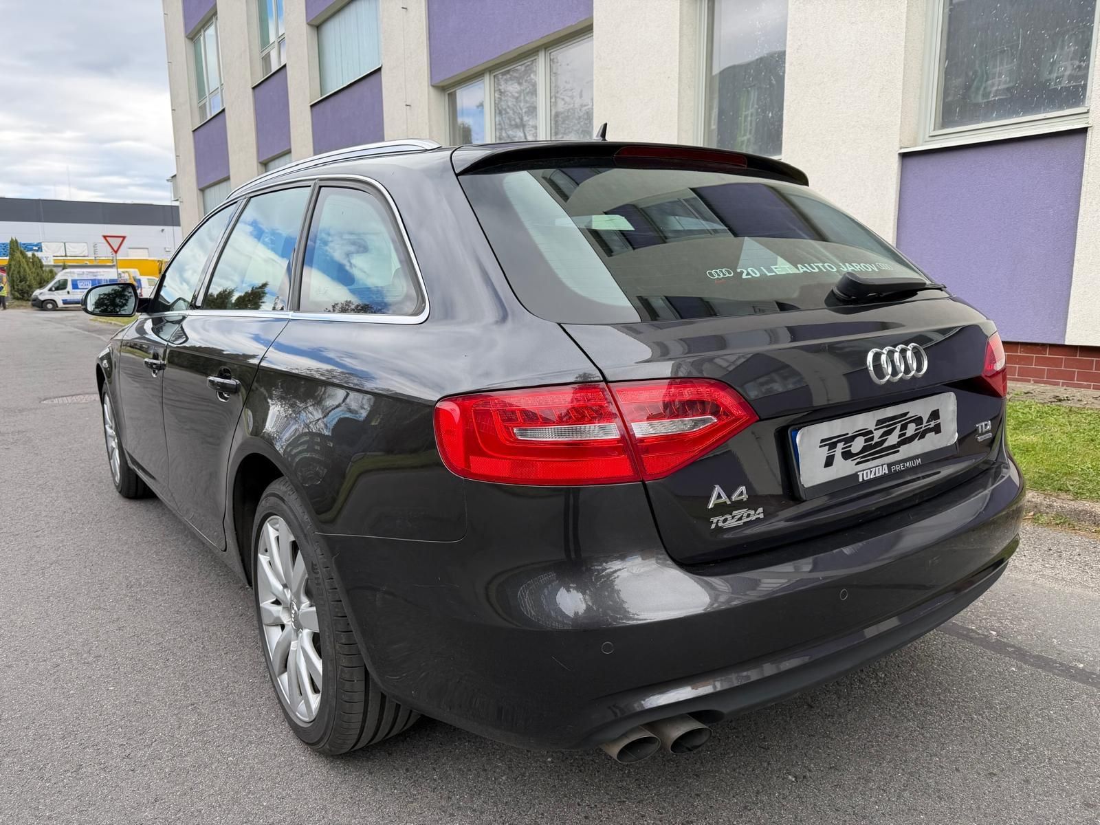 Audi A4, 2,0 TDi Quattro /1.maj./ ČR / - fotka 3