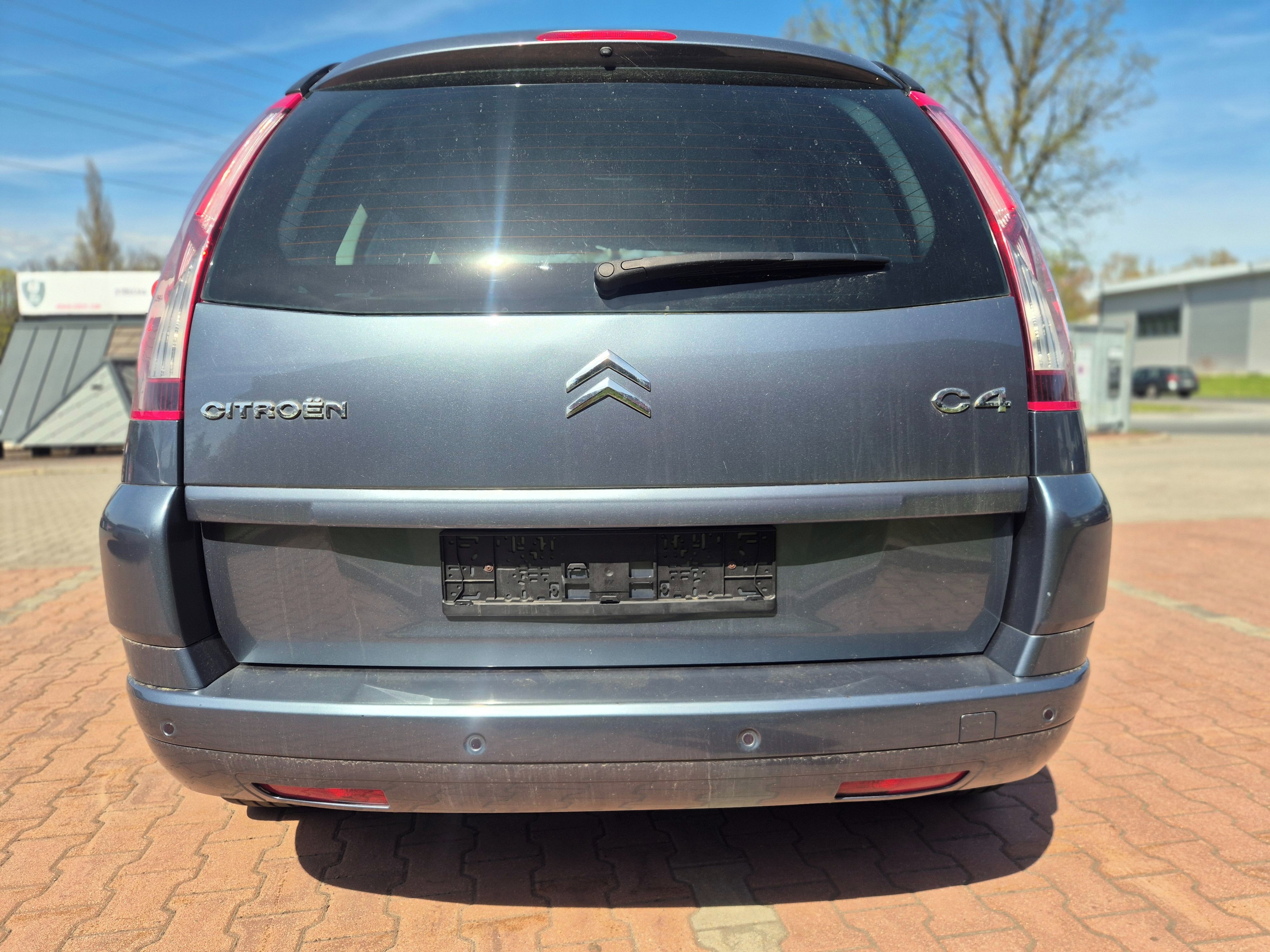 Citroën C4 Picasso, 1 maj.plný servis nová STK - fotka 6