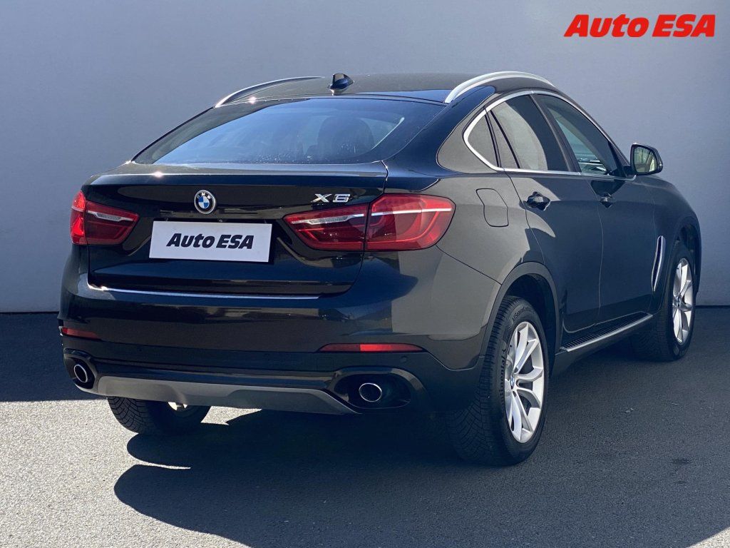 BMW X6, 3.0 D X6 Xdrive - fotka 4