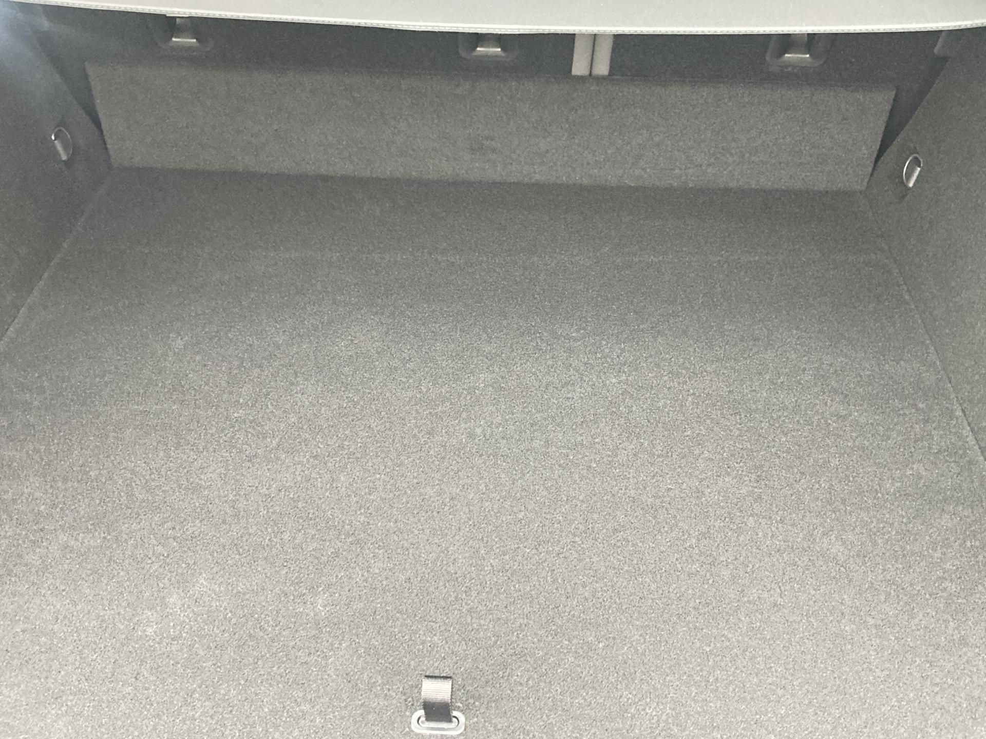 Omoda 9, Premium 1.5 TGDi PHEV - fotka 4