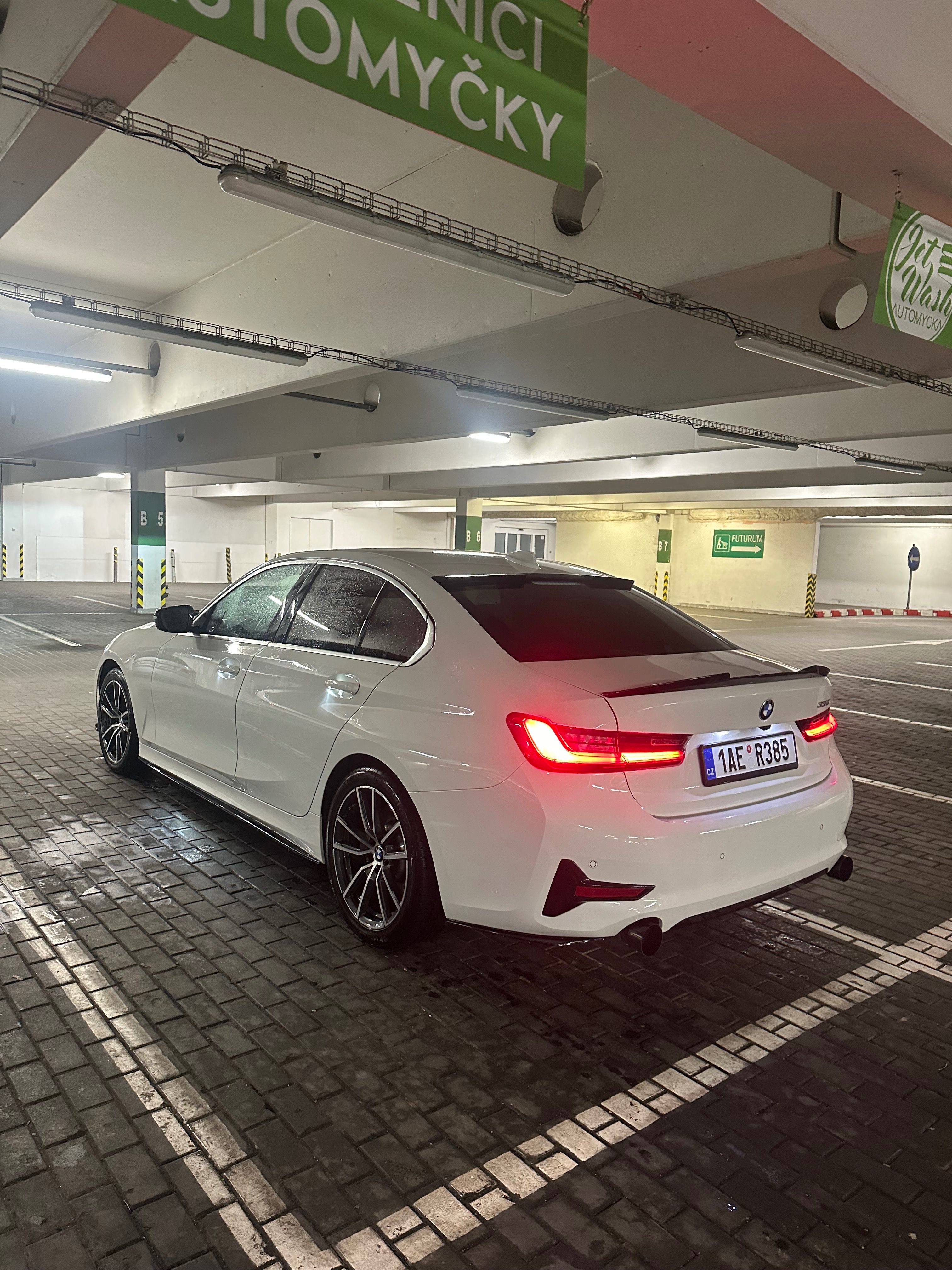 BMW Řada 3, Bmw 330i , 190 kW - fotka 2
