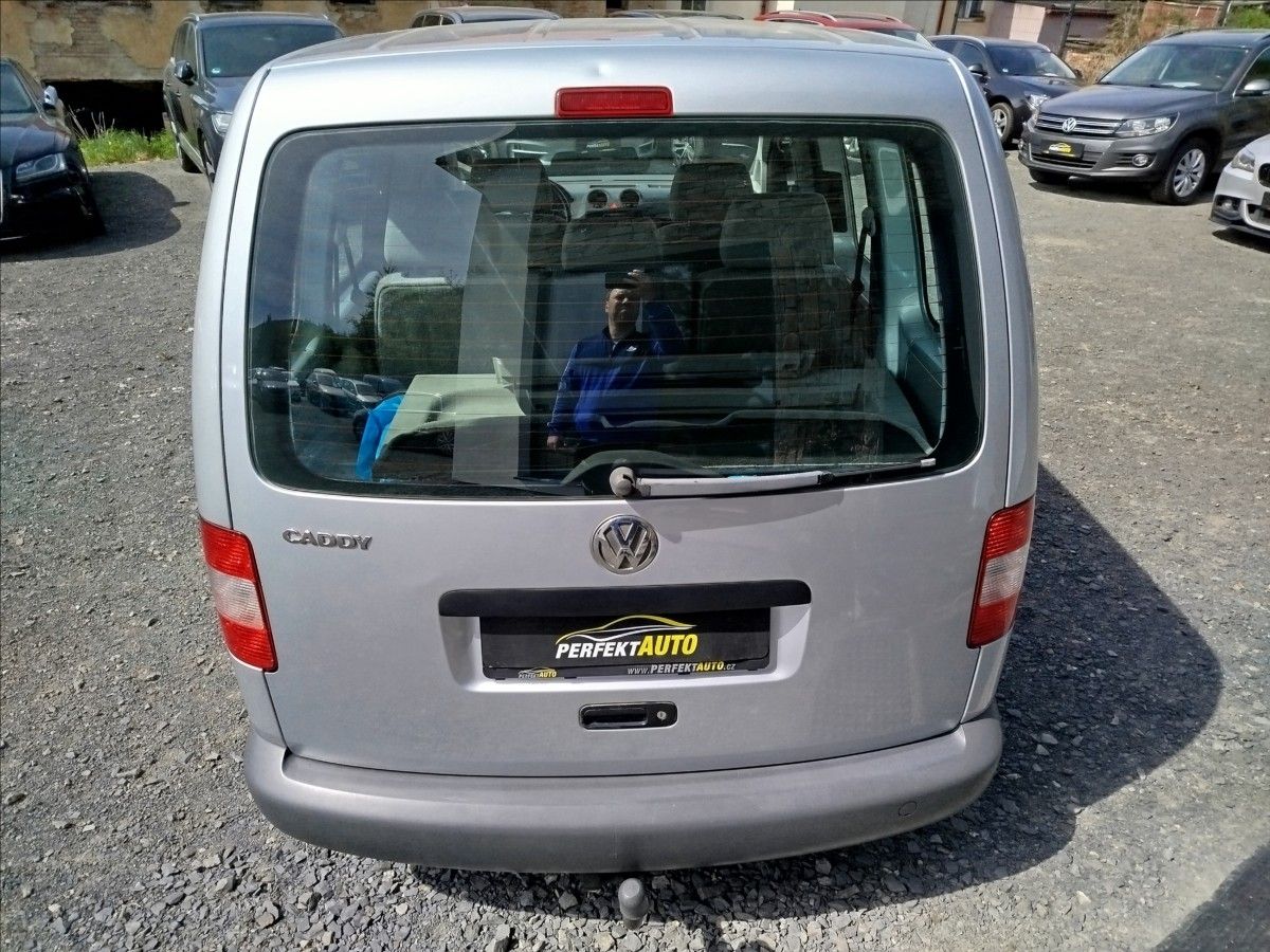 Volkswagen Caddy, 1,4 i 55kW LIFE,TAŽNÉ ZAŘÍZENÍ - fotka 5