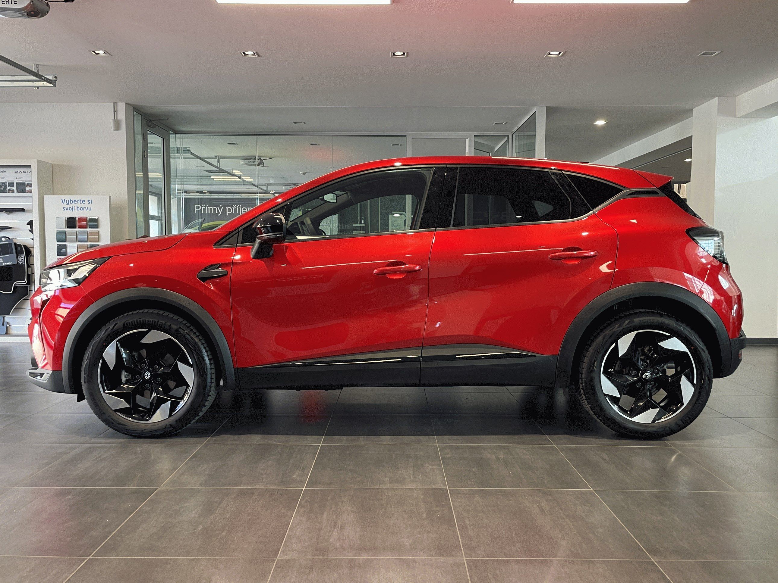 Renault Captur, TECHNO 1,3TCe 160k EDC - fotka 2