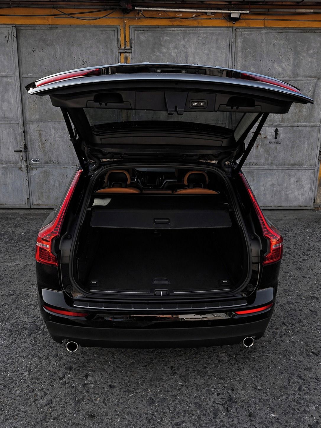 Volvo XC60, D4 4x4 - fotka 4