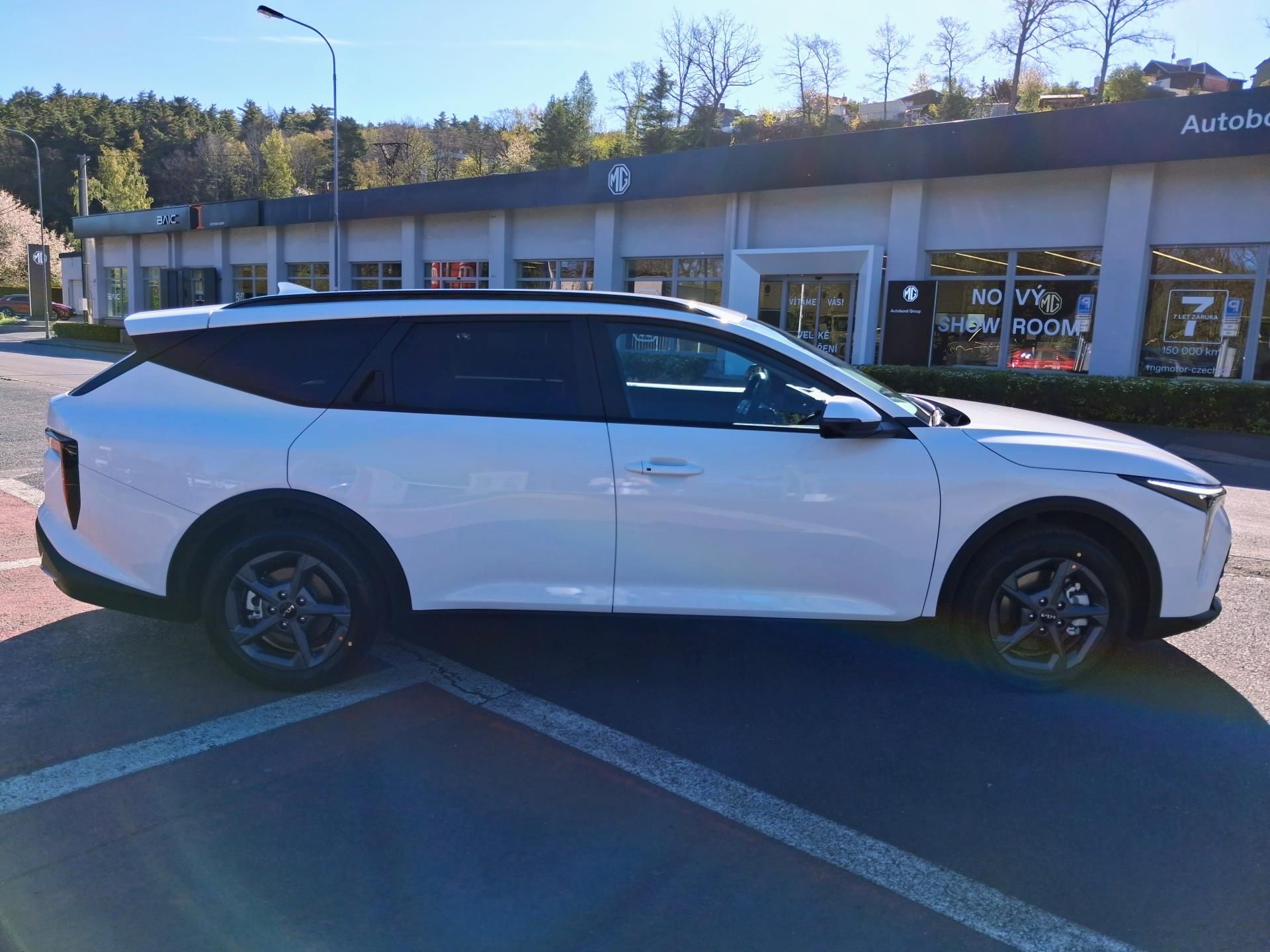 Kia K4, EXCLUSIVE 1.6 T-GDi 110kW 7DCT - fotka 3