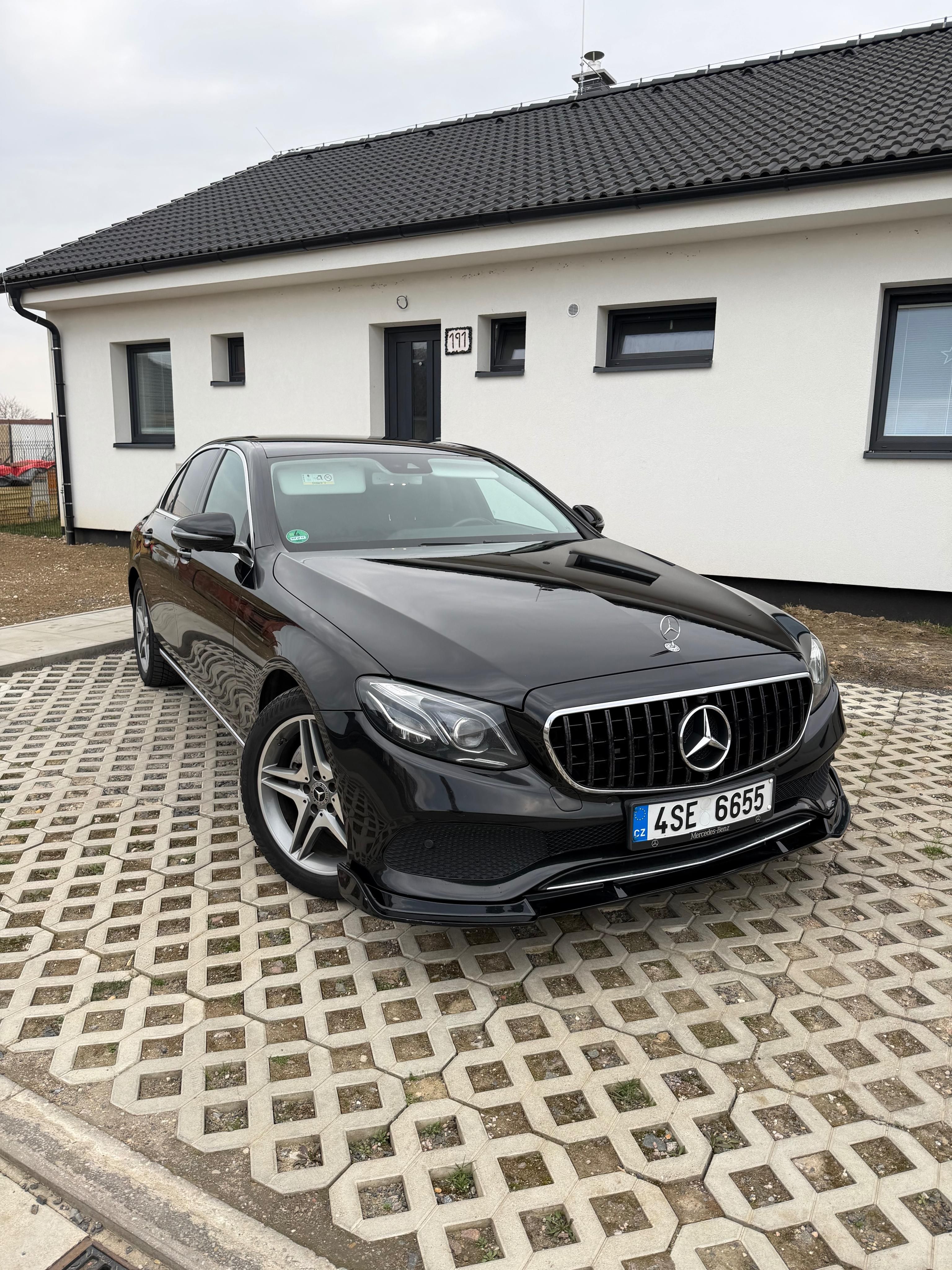 Mercedes-Benz Třídy E, Mercedes-Benz 220d W213 - fotka 2