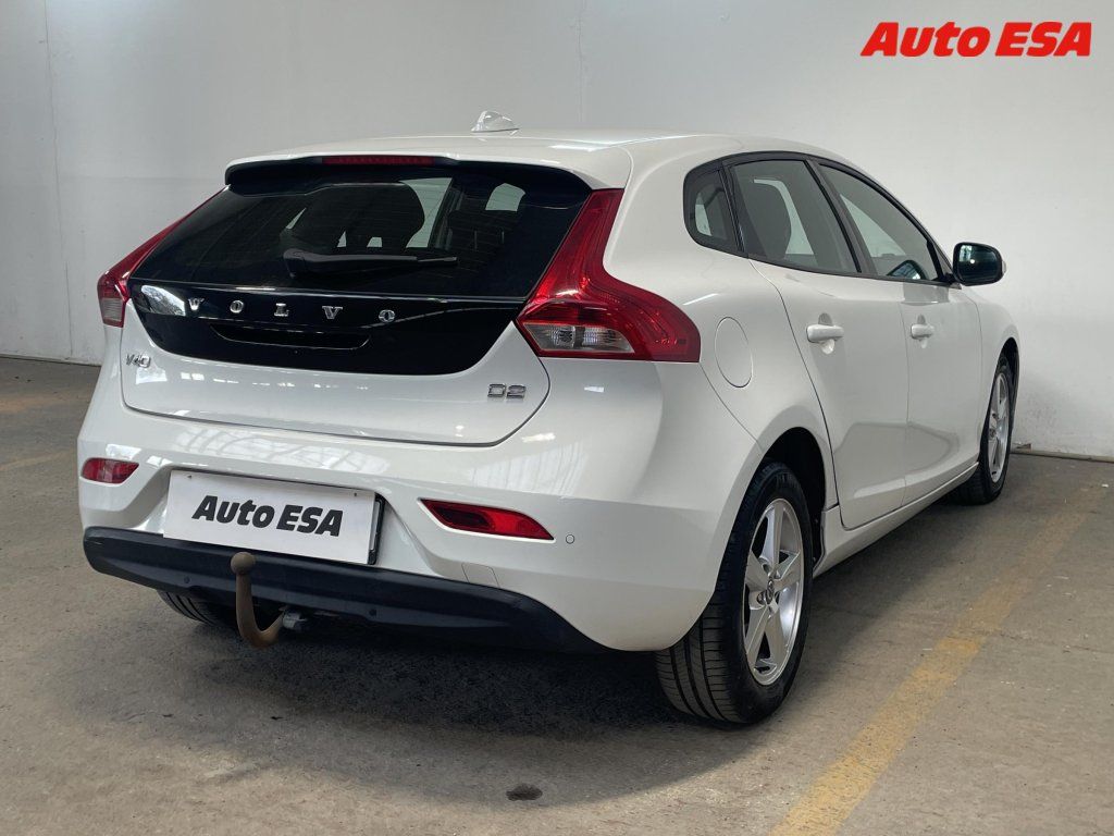 Volvo V40, 2.0 - fotka 4