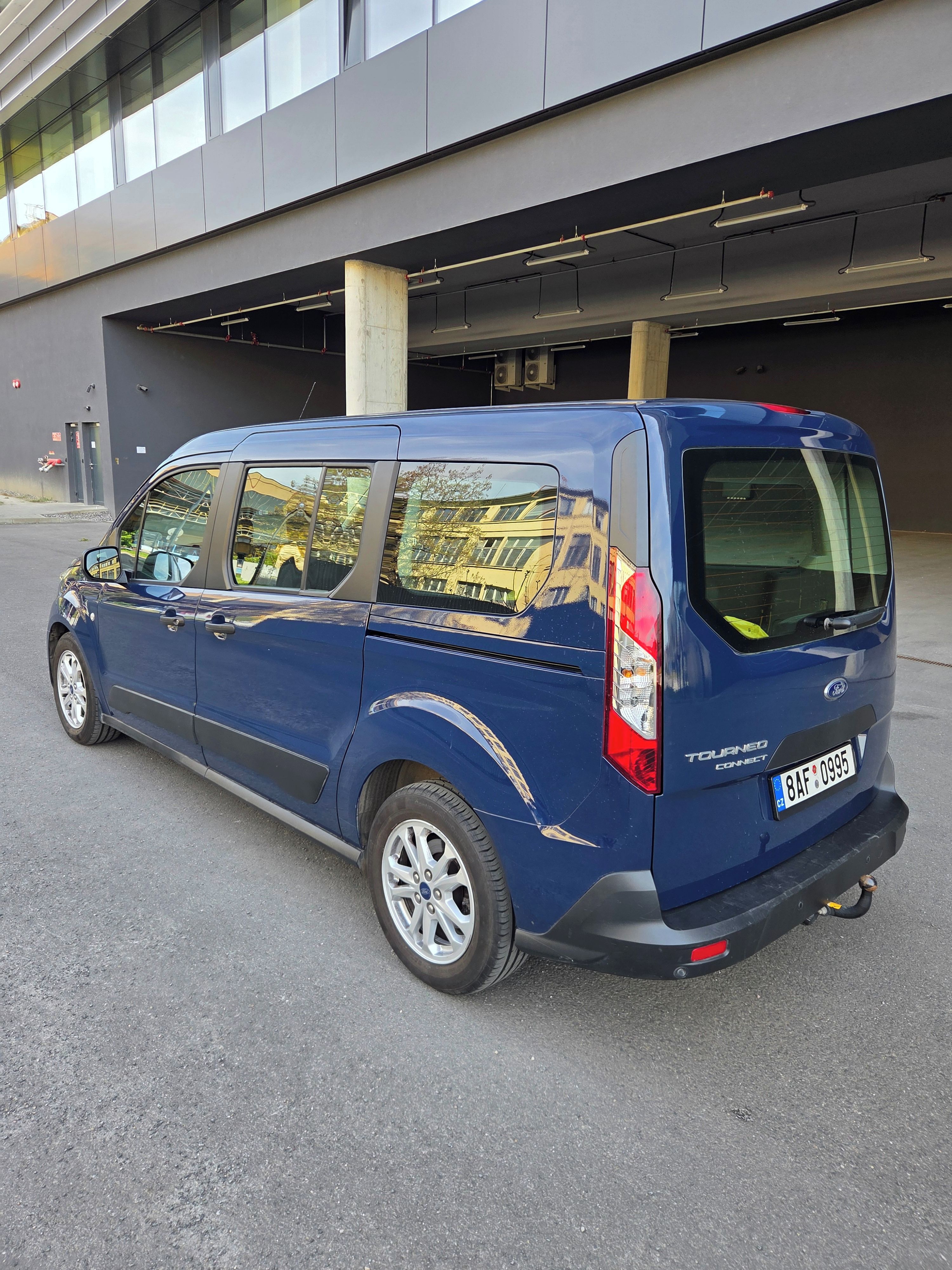 Ford Tourneo Connect, Najeto 36t. Km, dlouhá verze - fotka 3
