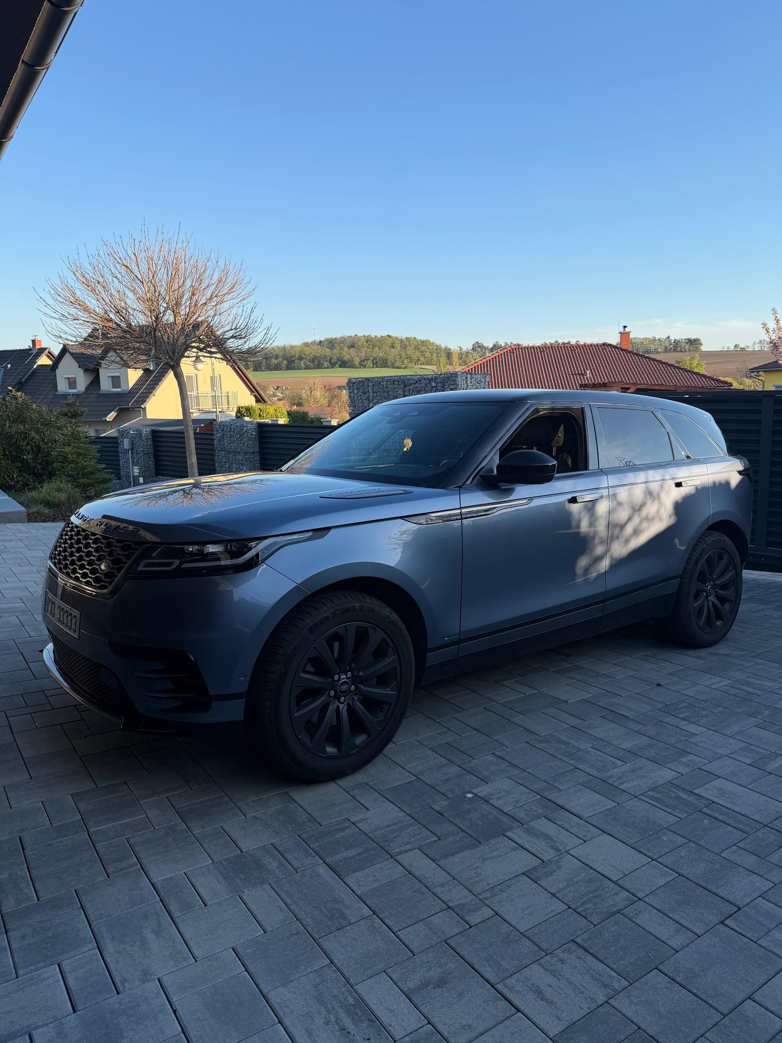 Land Rover Range Rover Velar, 2,0 D - fotka 2