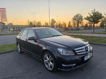 Mercedess-Bnez c200