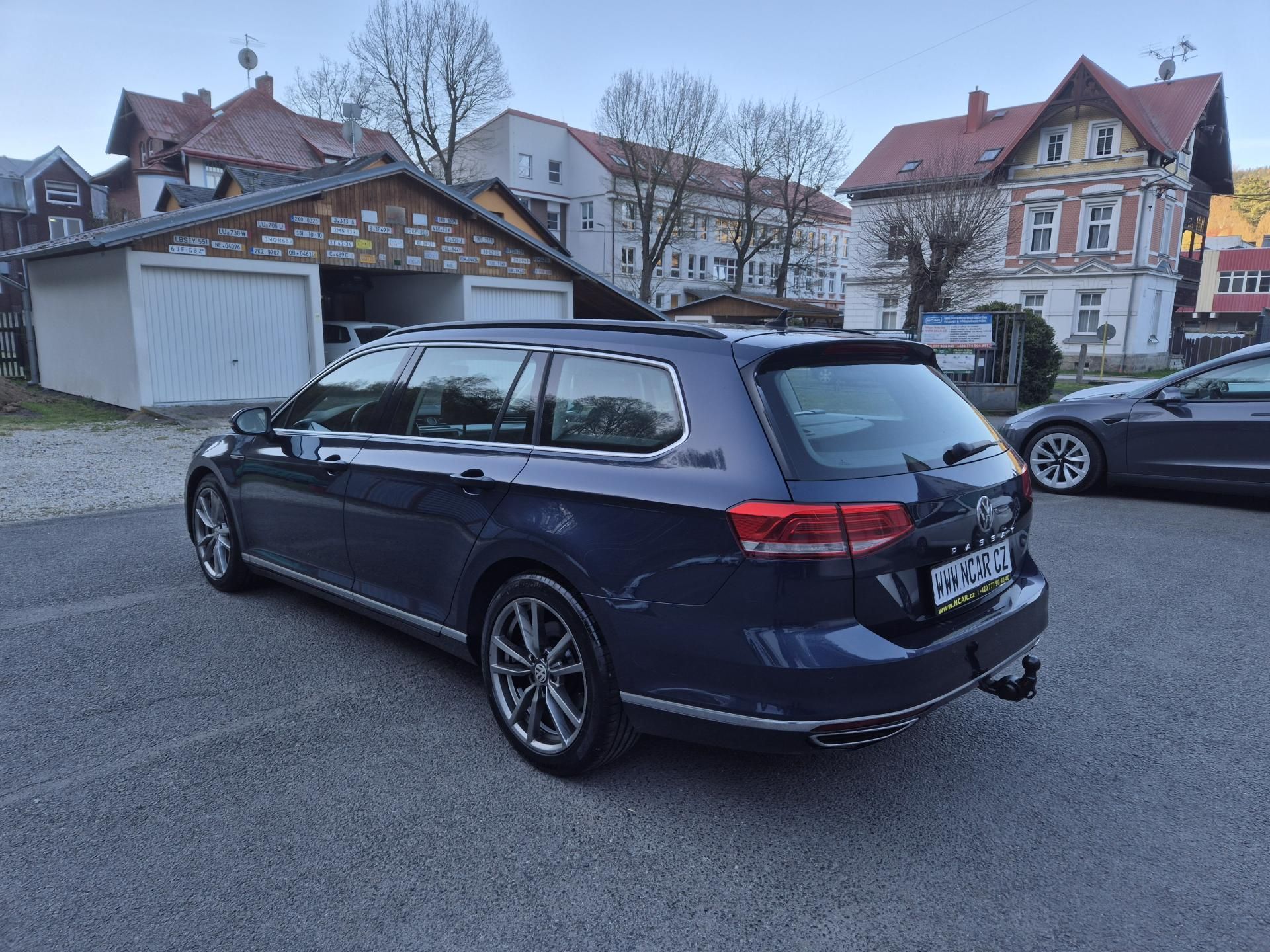 Volkswagen Passat Variant, 2,0TDi 176kw 4Motion 18ALU - fotka 4