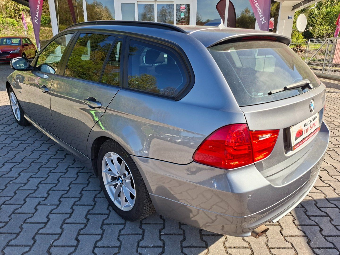 BMW Řada 3, 320d 105kW 6MAN -NAVI-SENZORY - fotka 6