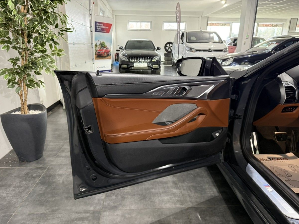 BMW Řada 8, 3,0   840 XD 250kW M-PAK LASER - fotka 6
