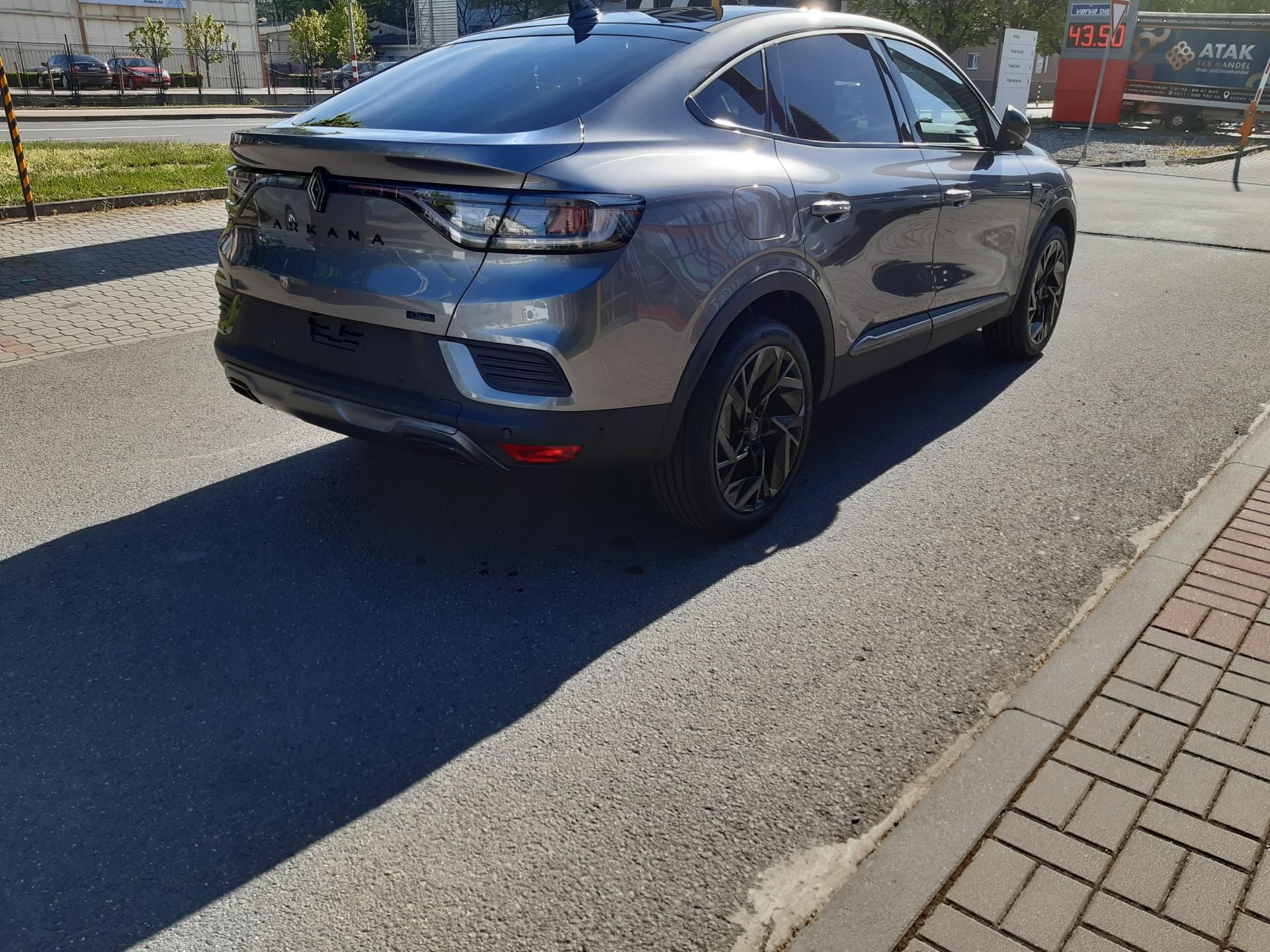 Renault Arkana, Esprit Alpine full hybrid E-Te - fotka 4