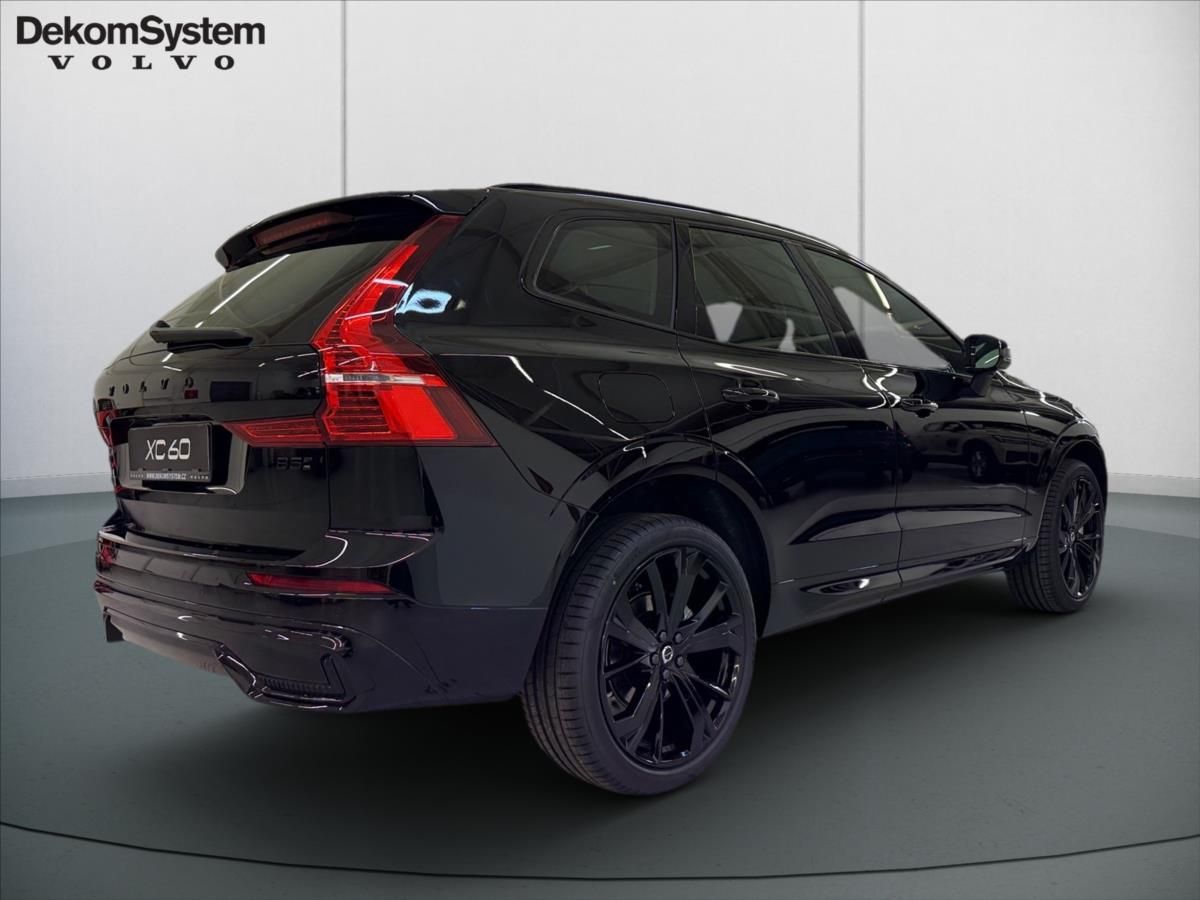 Volvo XC60, 2,0 Black Edition  B5 - fotka 3