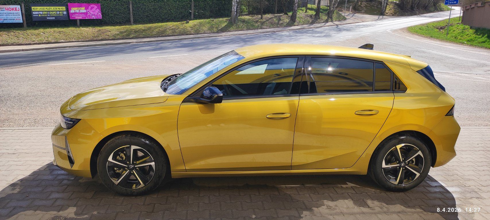 Opel Astra, HYBRID 1,2 TURBO EDITION 107kW - fotka 3