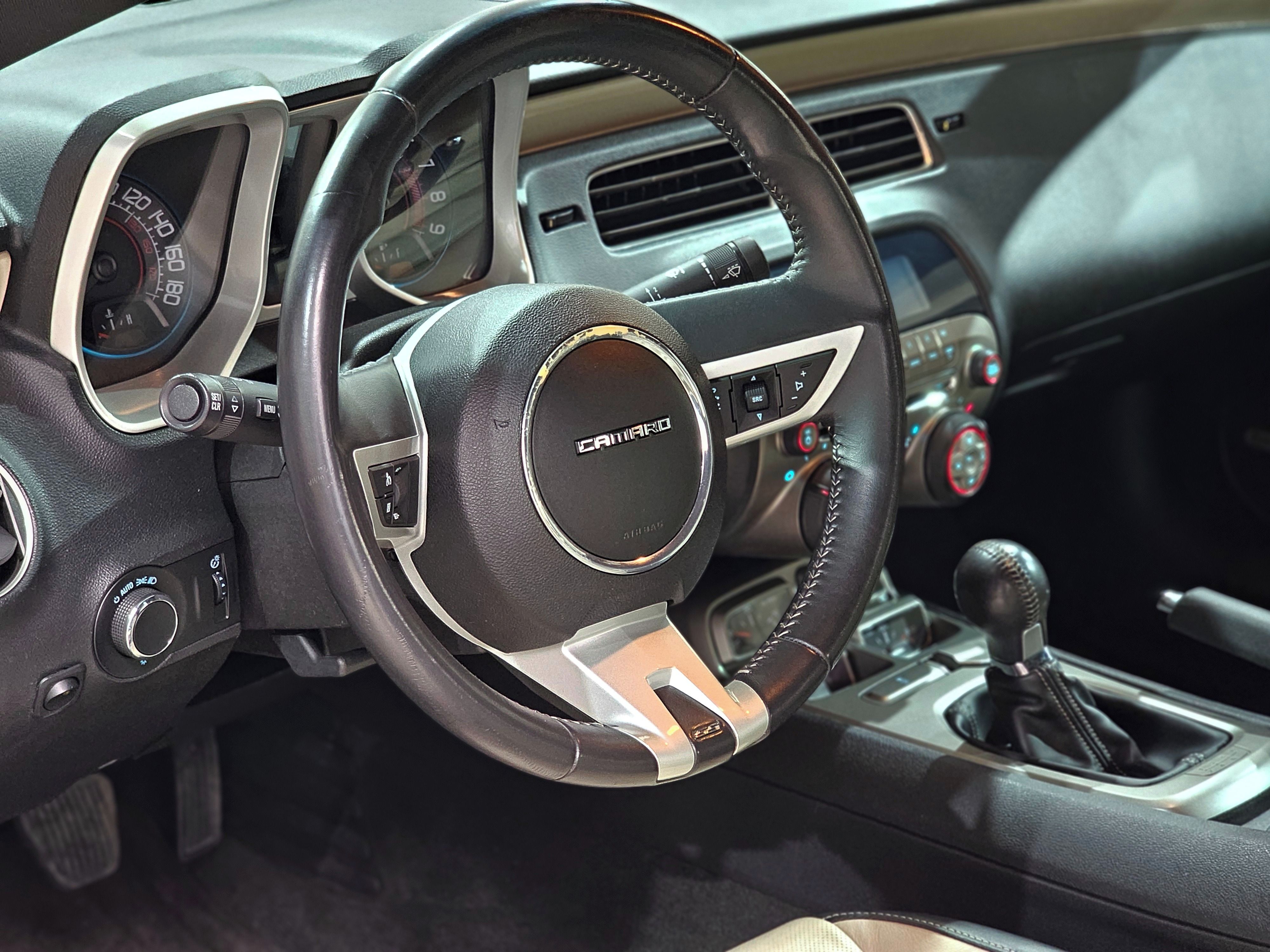 Chevrolet Camaro, 2SS 6.2L V8 315kW LS3 Manuál - fotka 6