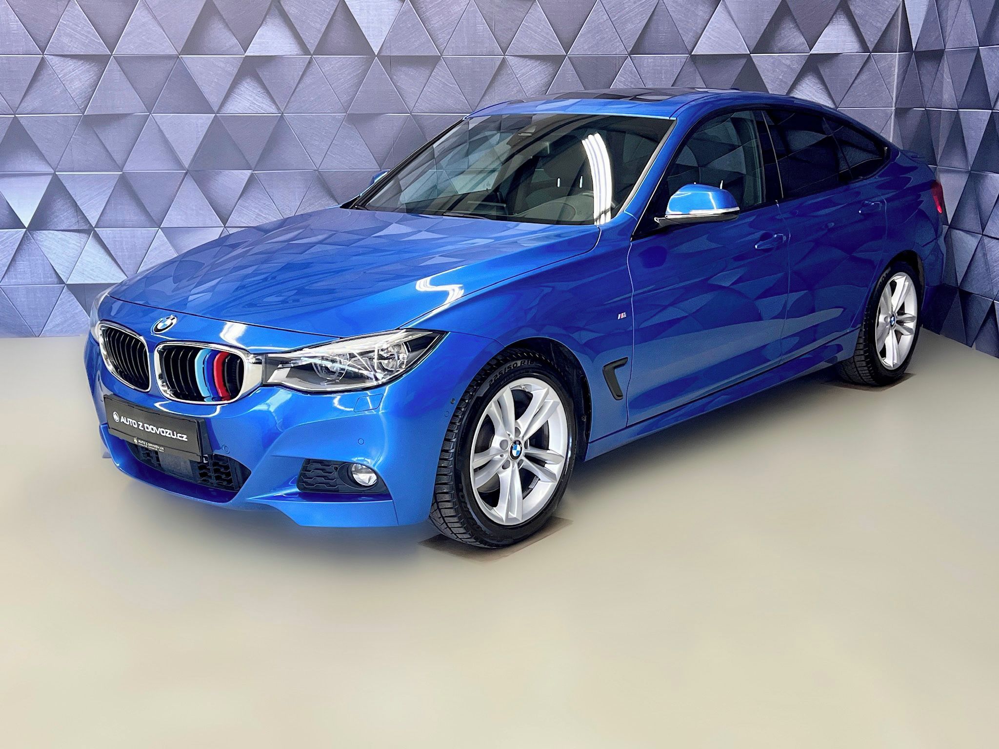 BMW Řada 3, xDrive M-SPORT, H&K, PANORAMA,