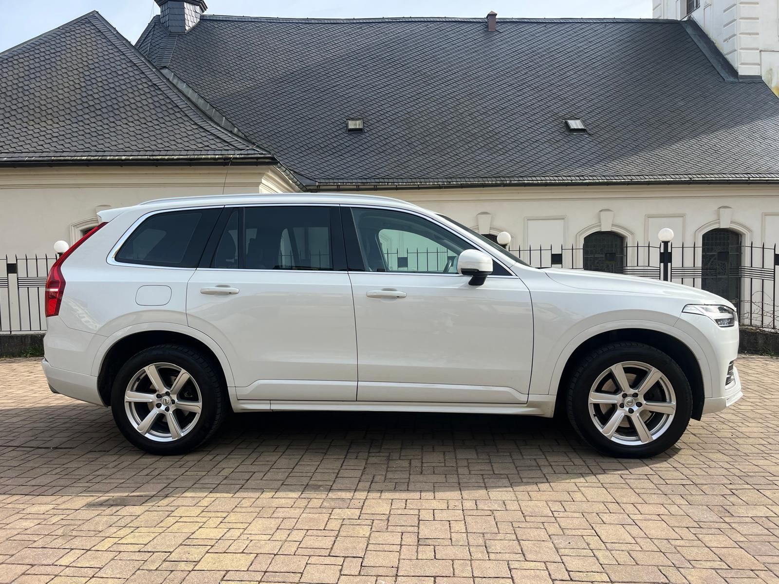 Volvo XC90, Momentum B5 2.0d / DPH / - fotka 5