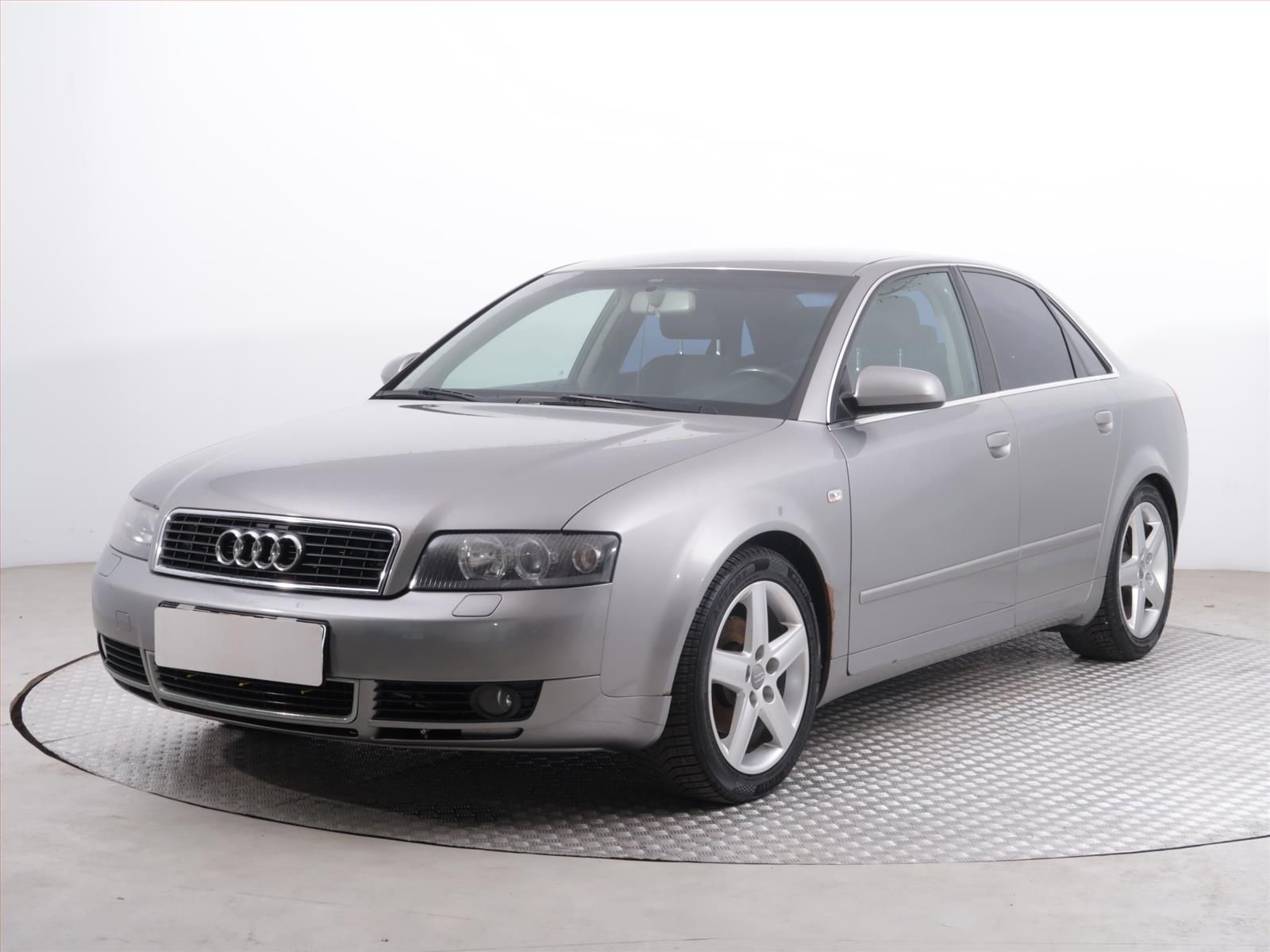 Audi A4, 2.0, po STK, Tažné - fotka 2