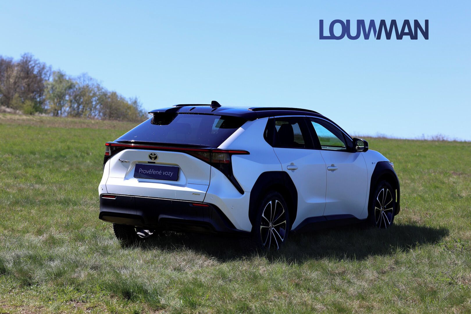 Toyota bZ4X, BEV EXECUTIVE AWD - fotka 2
