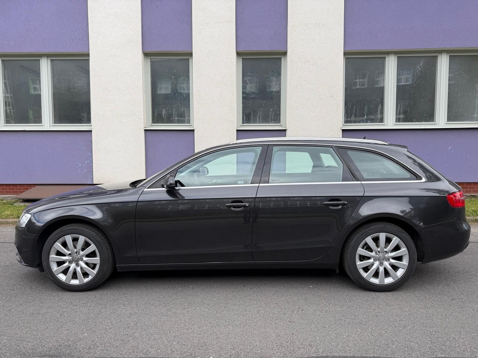 Audi A4, 2,0 TDi Quattro /1.maj./ ČR / - fotka 2