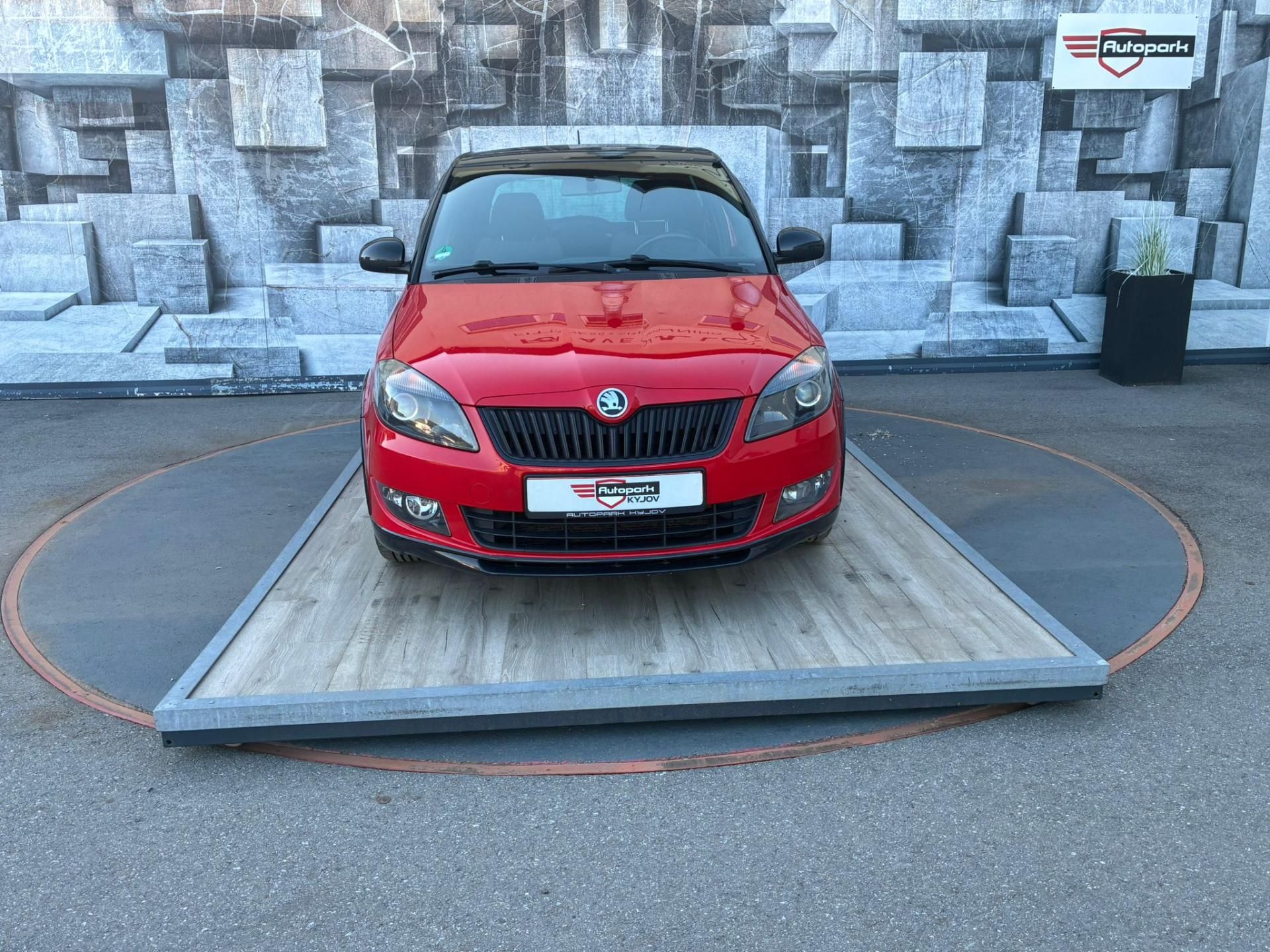 Škoda Fabia, 1.2TSi, 77KW, MONTE CARLO - fotka 2