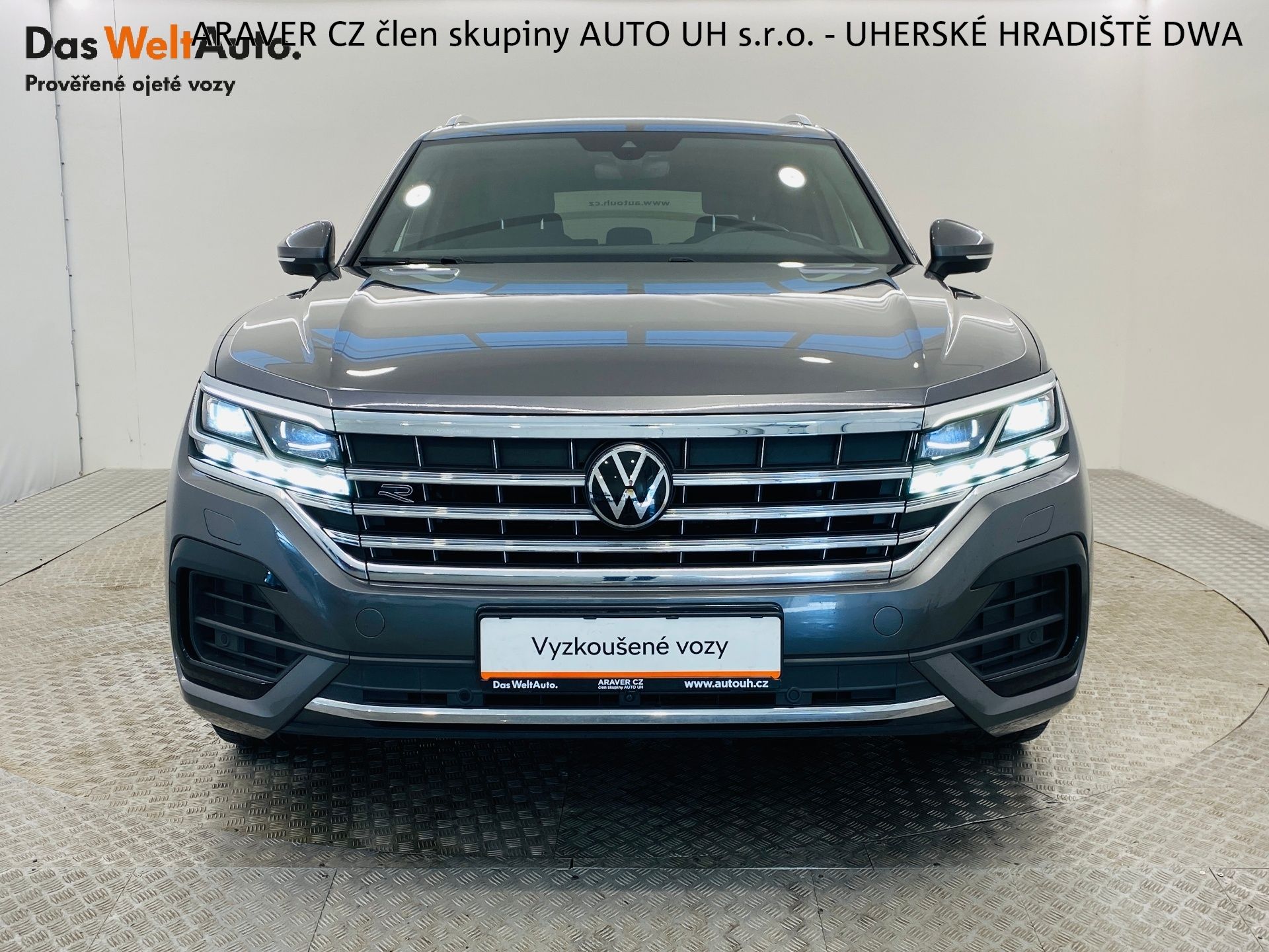 Volkswagen Touareg, 3.0 TDI 210kW R-line 4Motion - fotka 4
