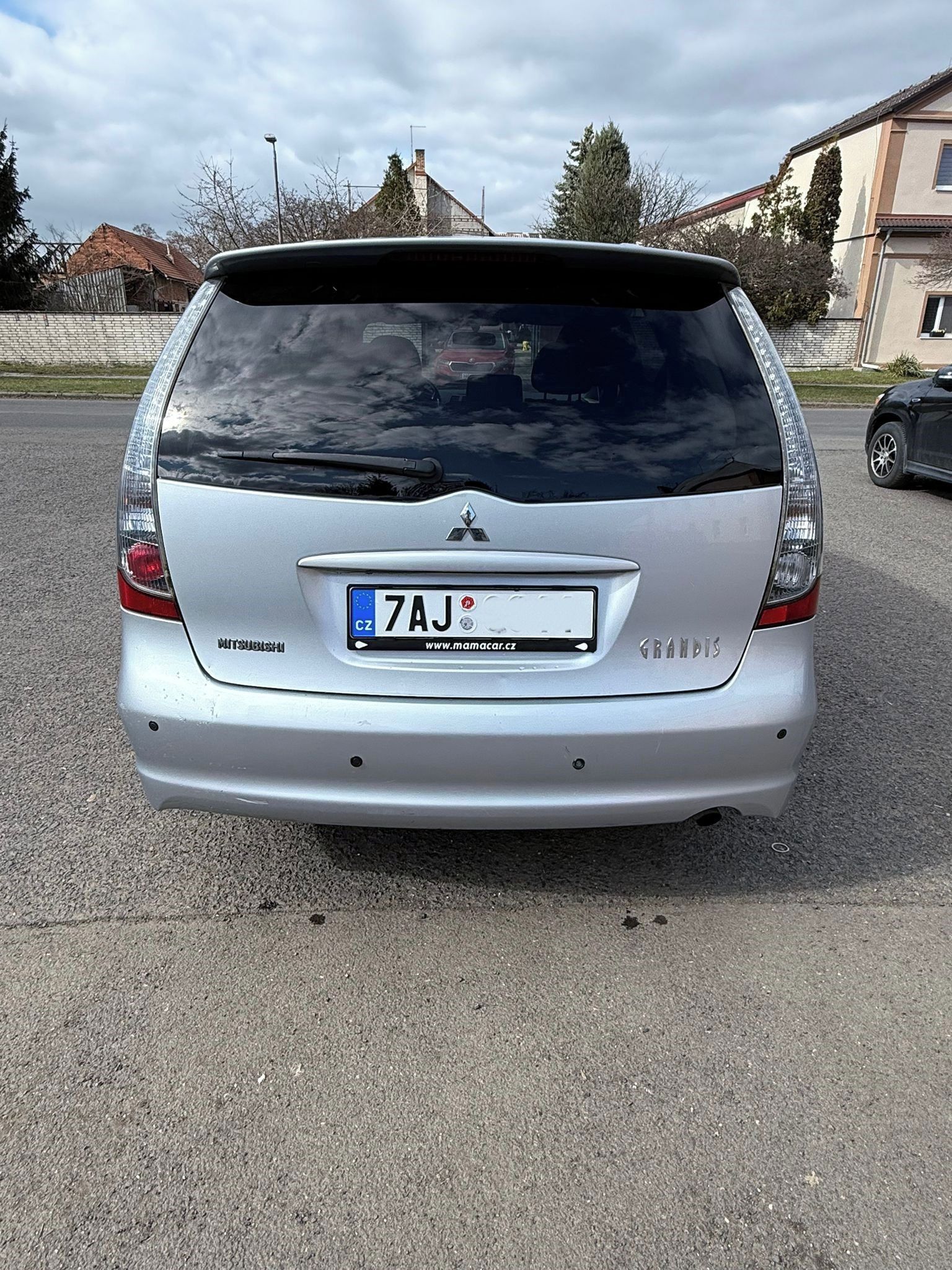 Mitsubishi Grandis, 2.4, AUTOMAT, 5-7 MÍST - fotka 4