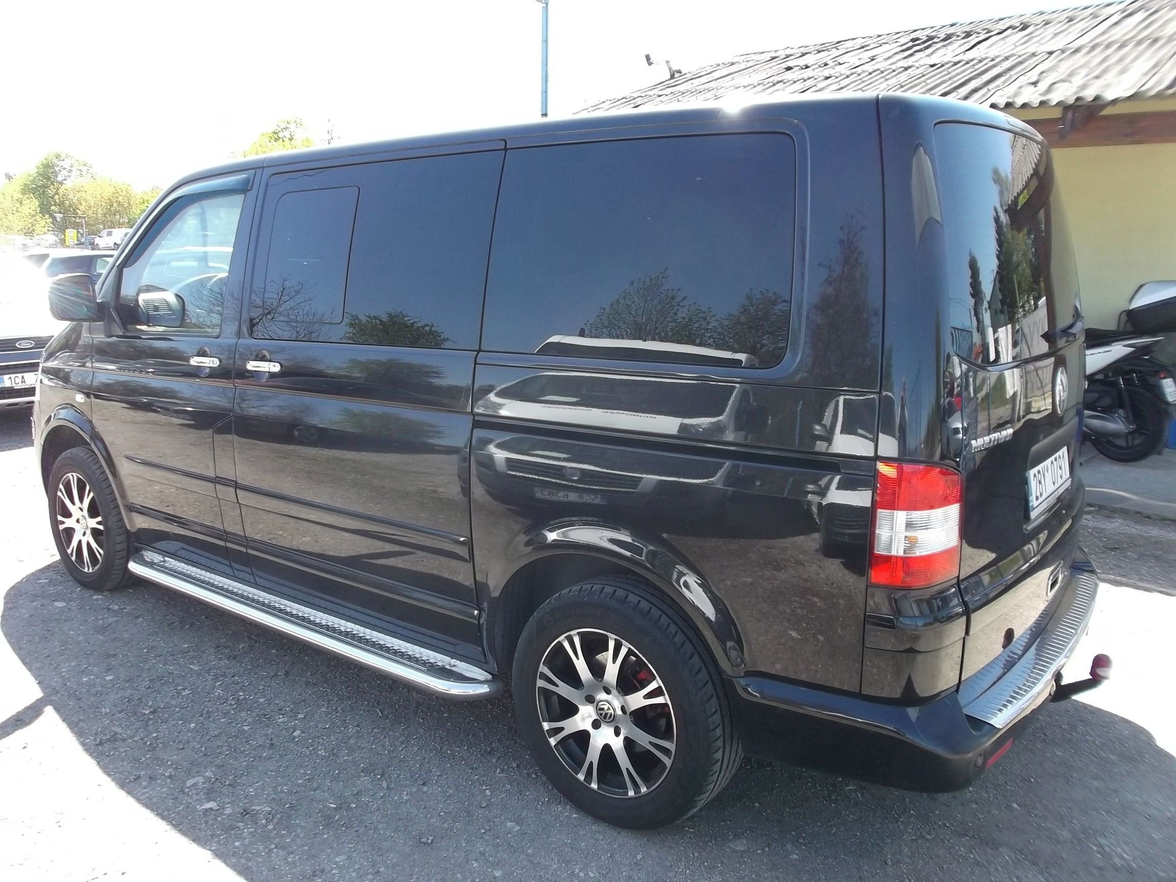 Volkswagen Multivan, 2.5 TDI - fotka 2