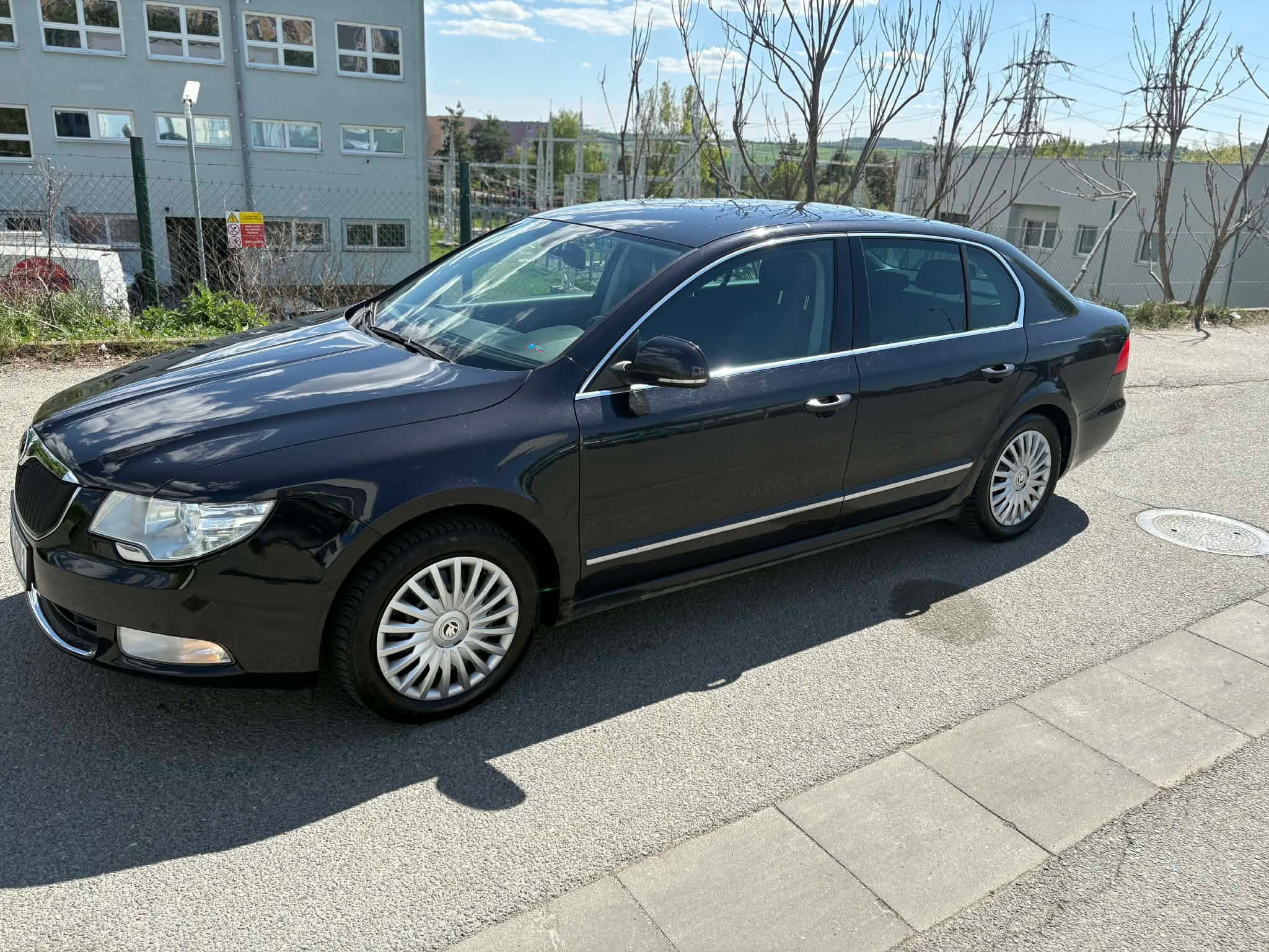 Škoda Superb - fotka 4