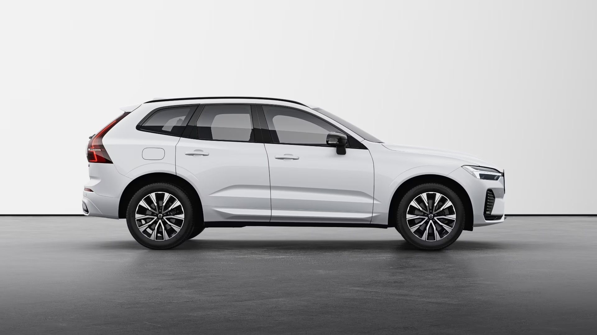 Volvo XC60, B5 2.0L 250+14 HPAT8 AWD CORE - fotka 4