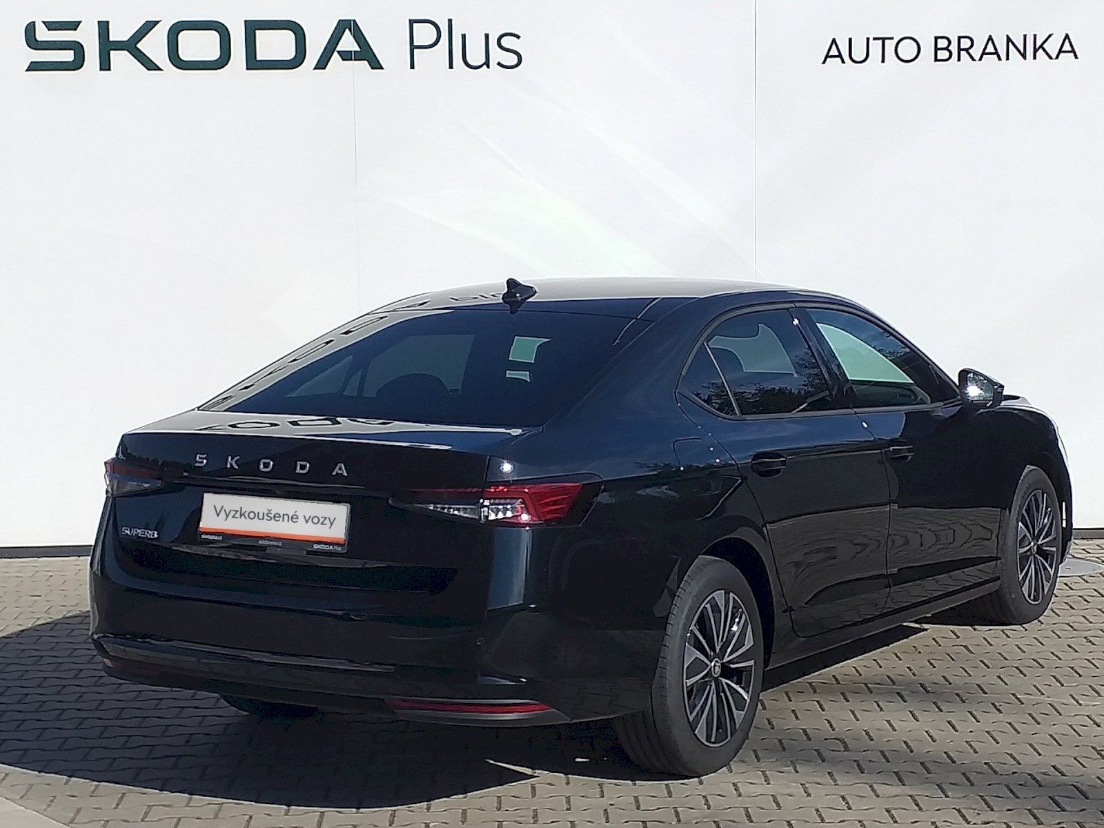 Škoda Superb, 2.0 TDI 110kW DSG SELECTION - fotka 2
