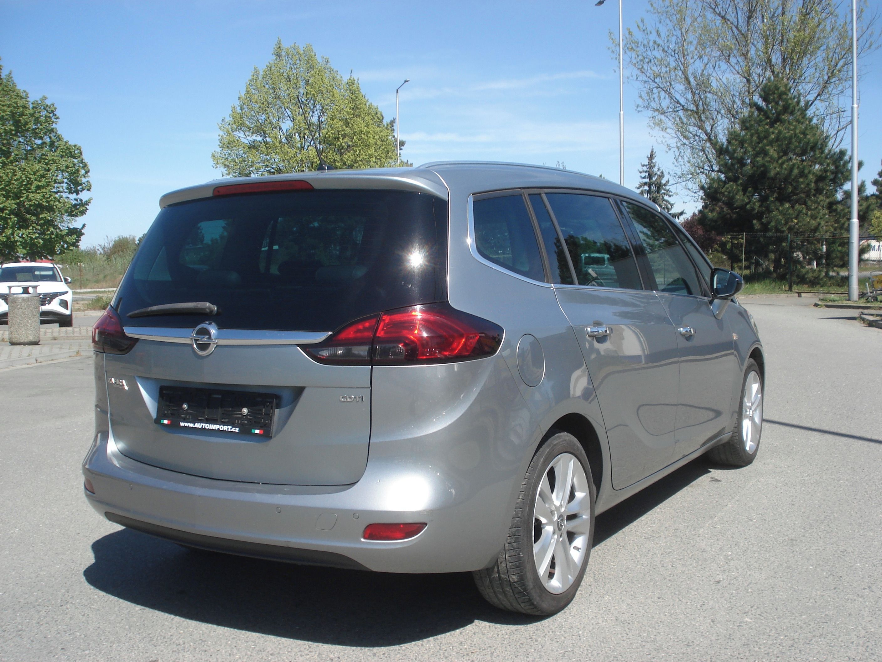 Opel Zafira, 2.0 CDTi  COSMO 7 MIST - fotka 5