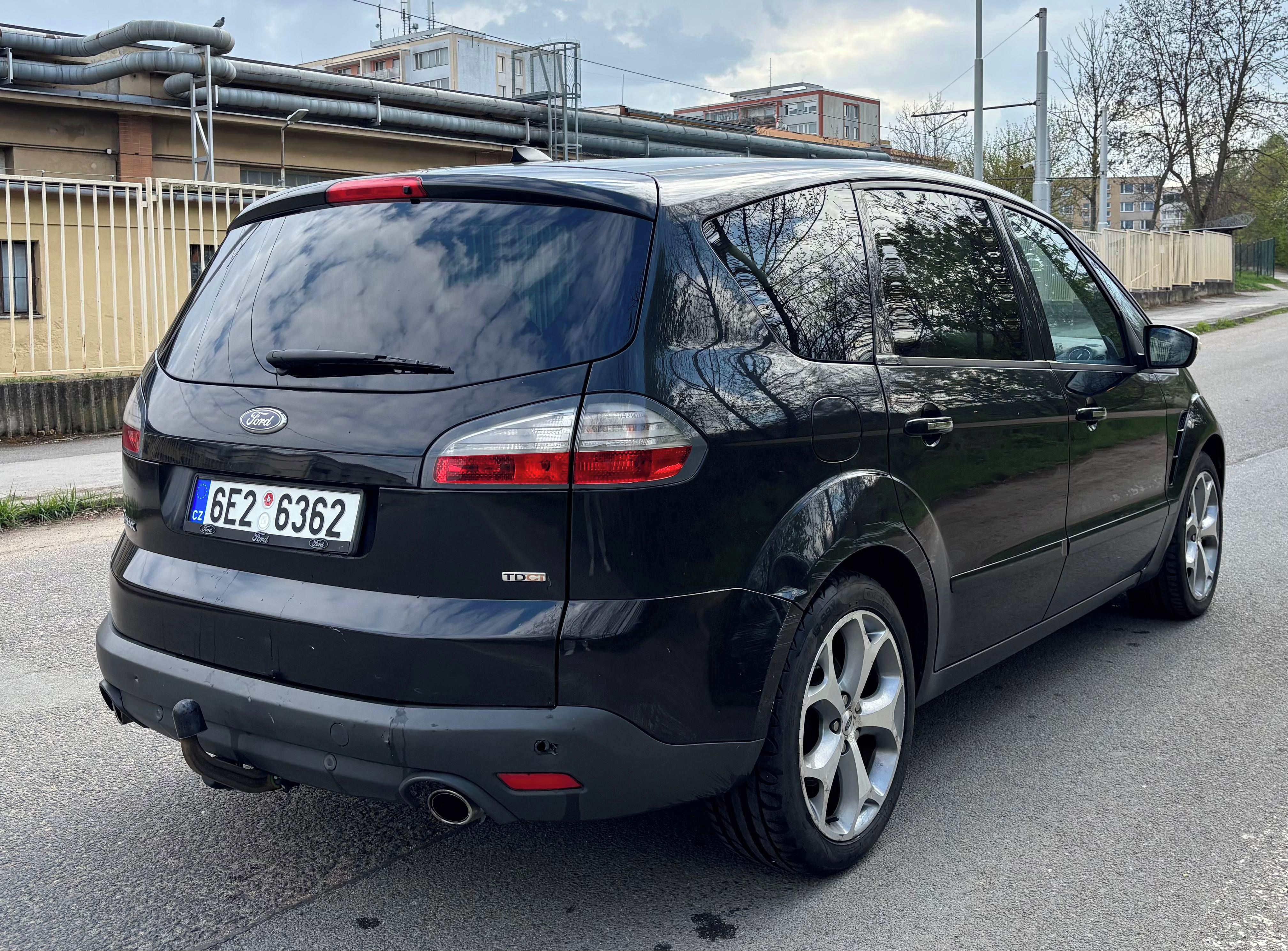 Ford S-MAX, 2.2 TDCi 129 kW Kůže Tažné - fotka 5
