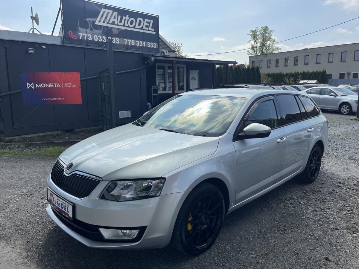 Škoda Octavia, 1,6 TDi  Výhřevy,Tempomat,ALU - fotka 2
